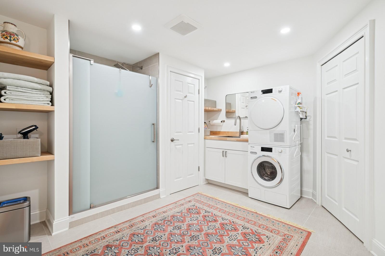 FAIRFIELD - Residential