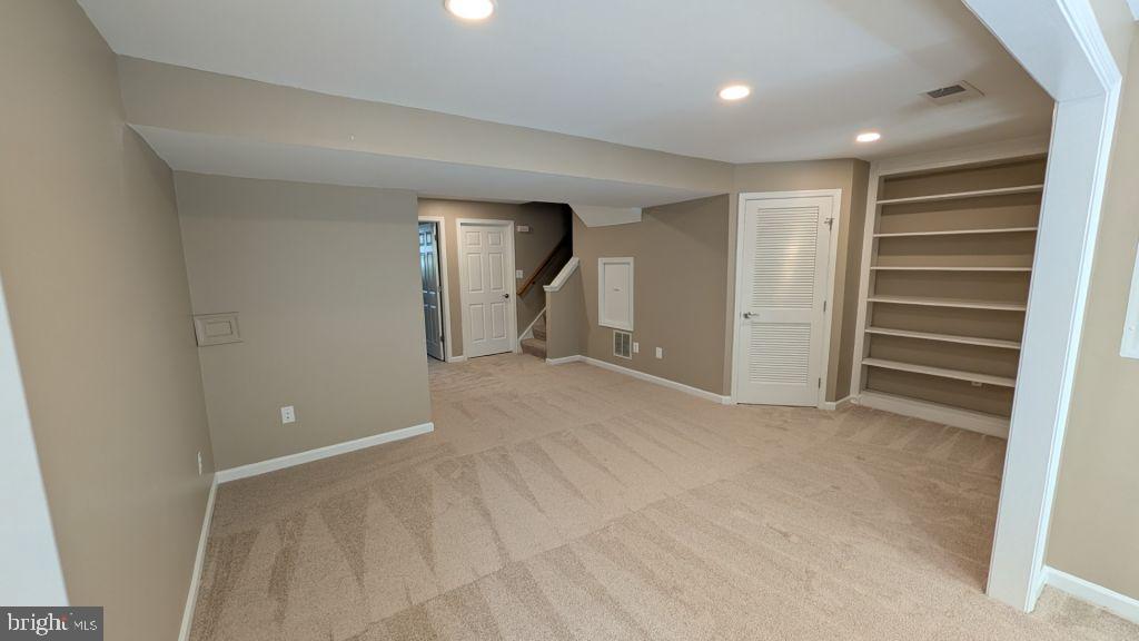 UNIVERISTY CENTER - Residential