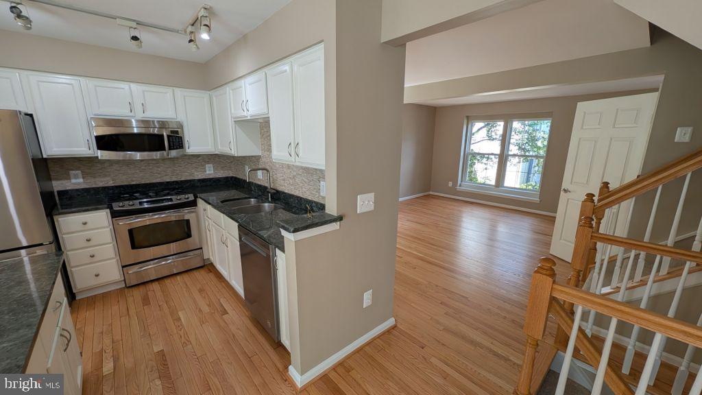 UNIVERISTY CENTER - Residential