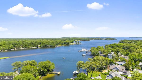 FAIR OAKS ON THE MAGOTHY - Residential