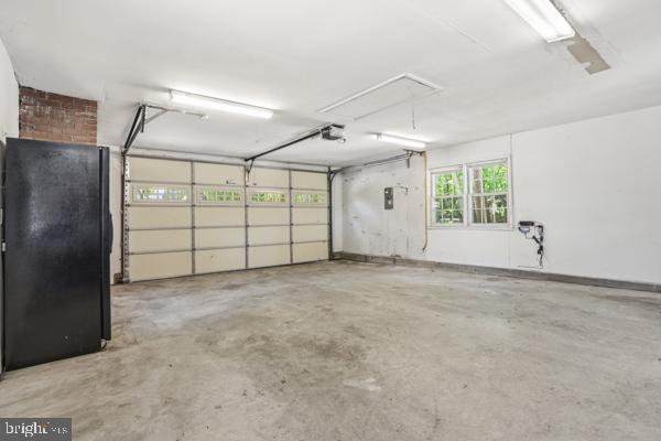 FAIR OAKS ON THE MAGOTHY - Residential