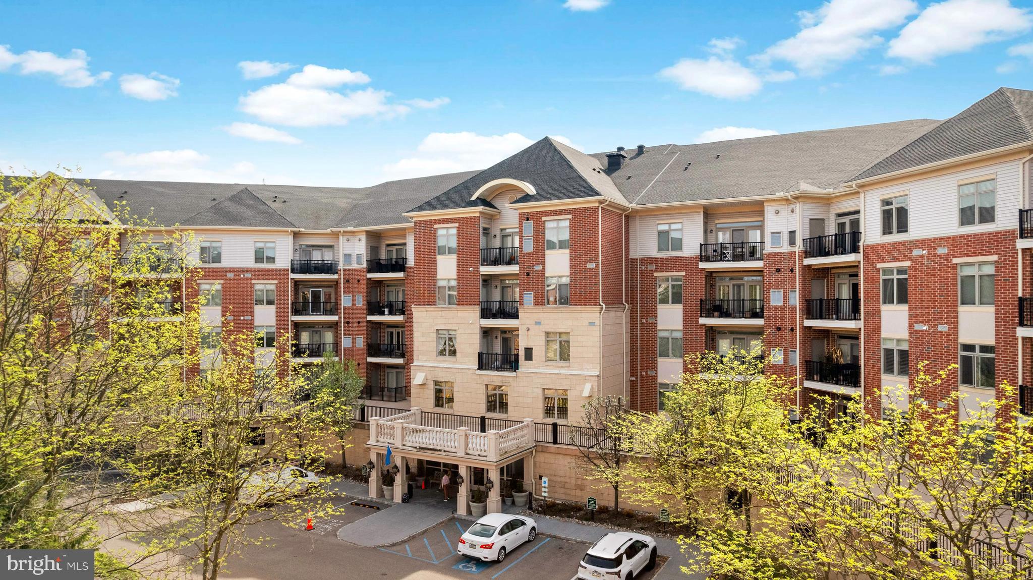 HUNTINGDON PLACE - Residential