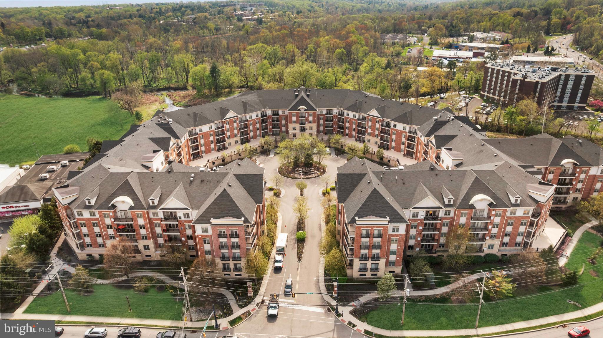 HUNTINGDON PLACE - Residential