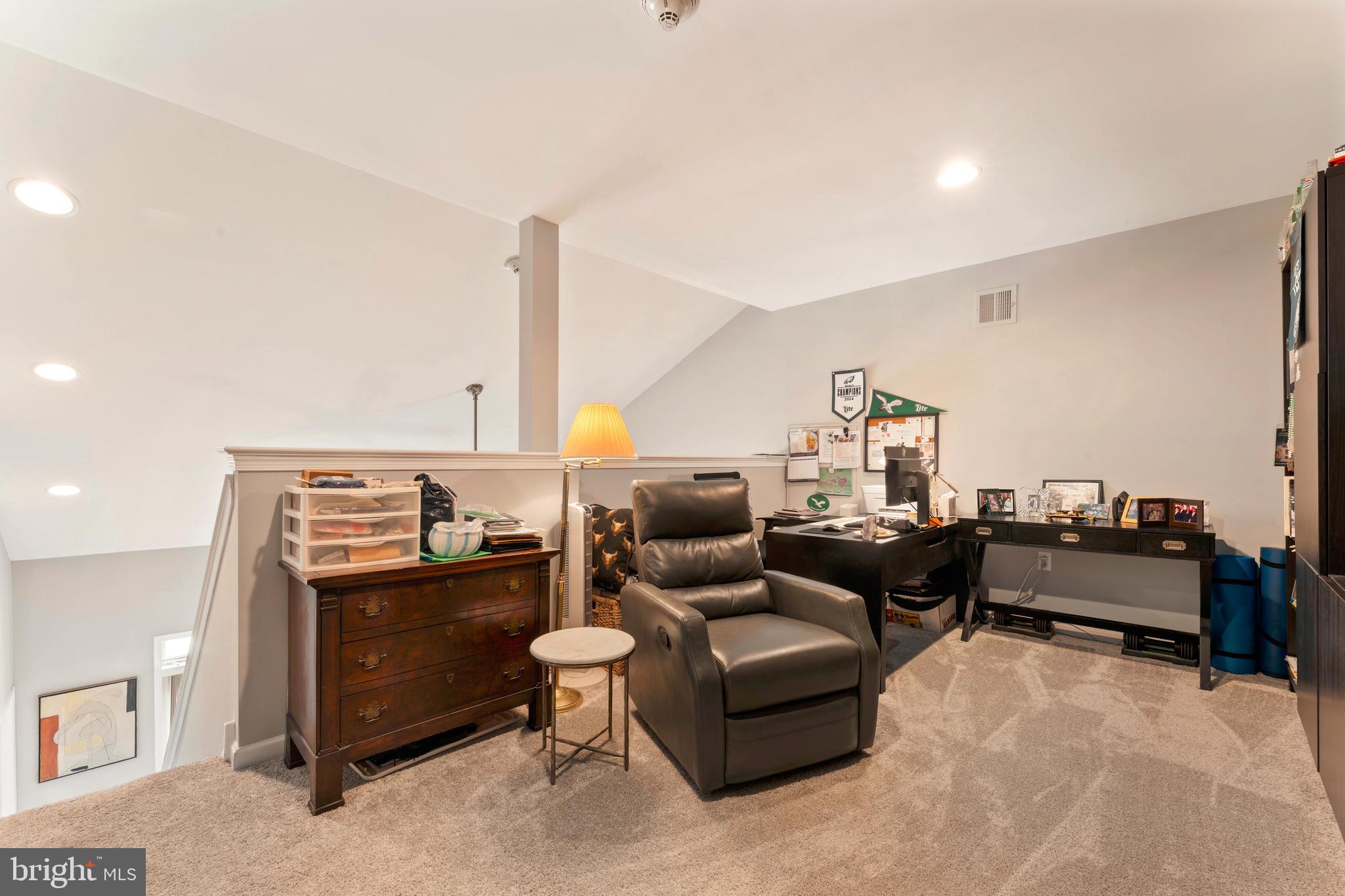 HUNTINGDON PLACE - Residential