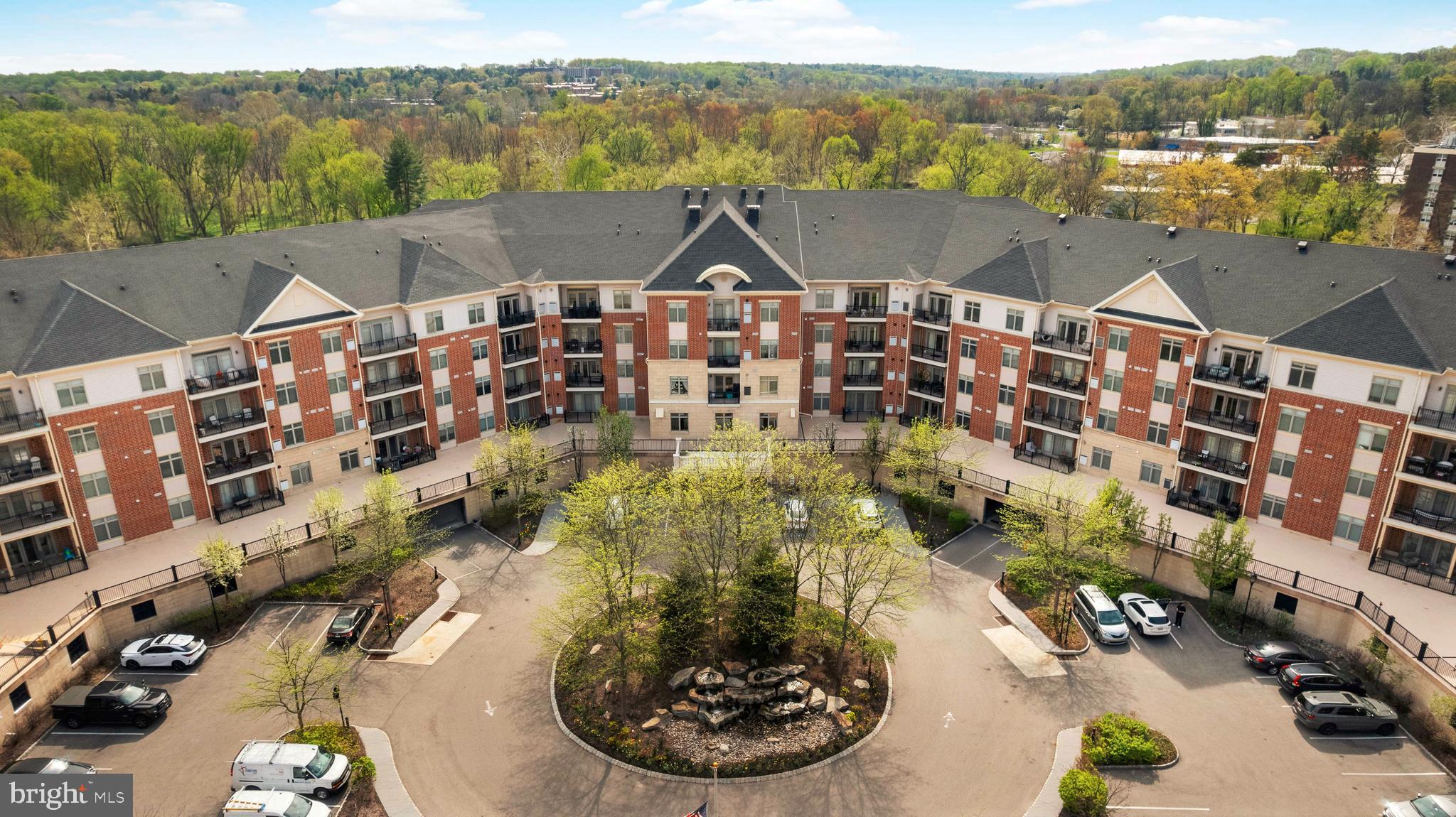 HUNTINGDON PLACE - Residential