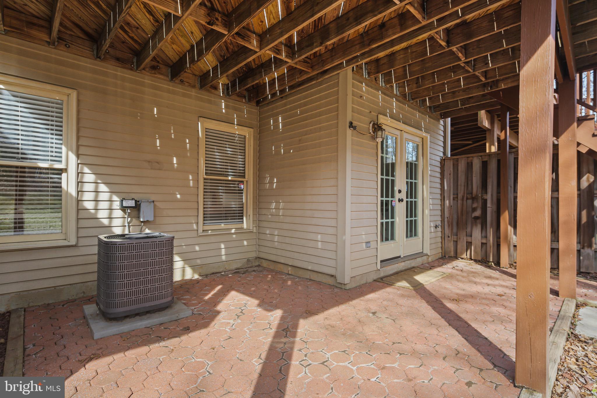 RUSSETT - Residential