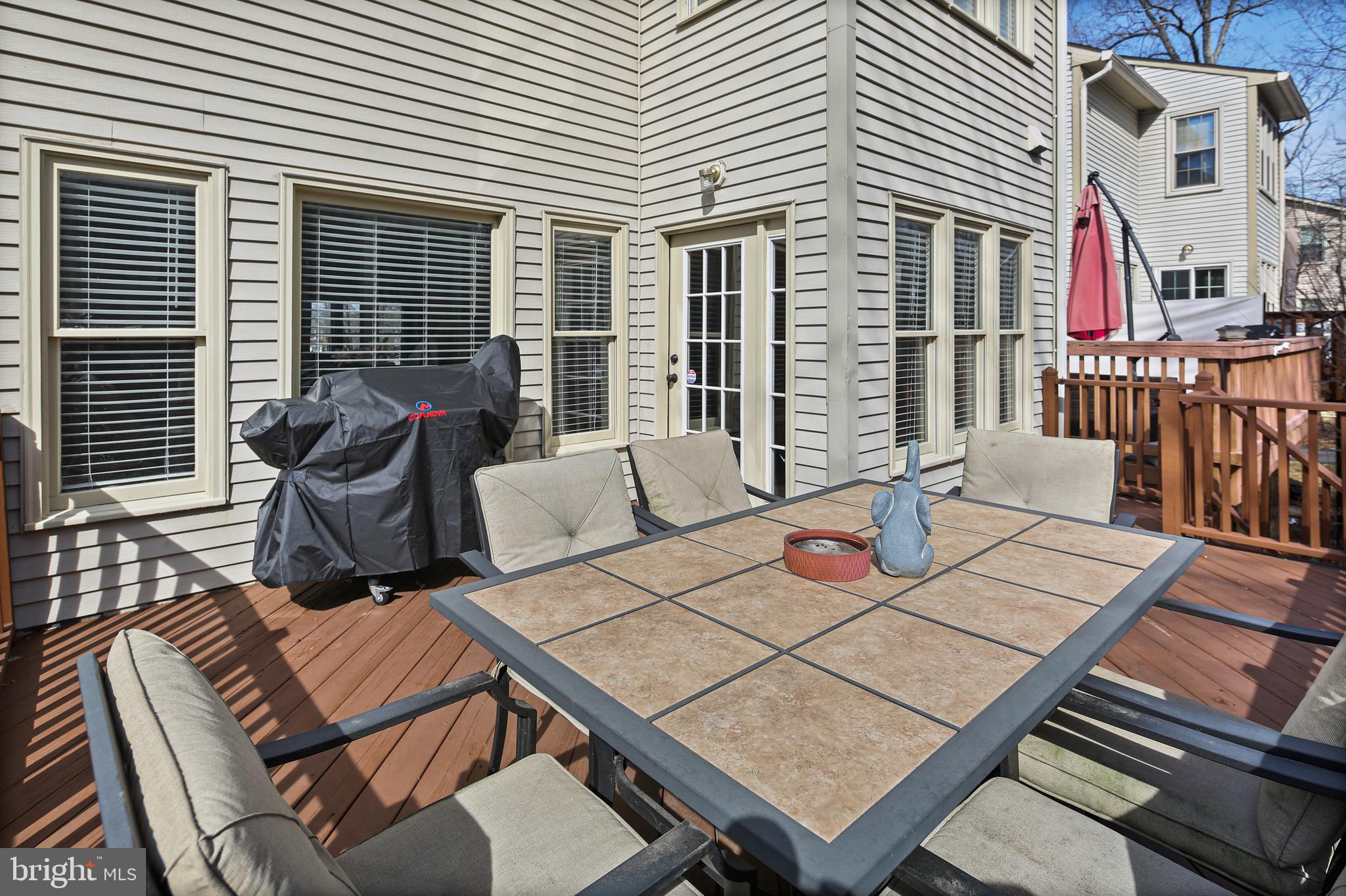 RUSSETT - Residential