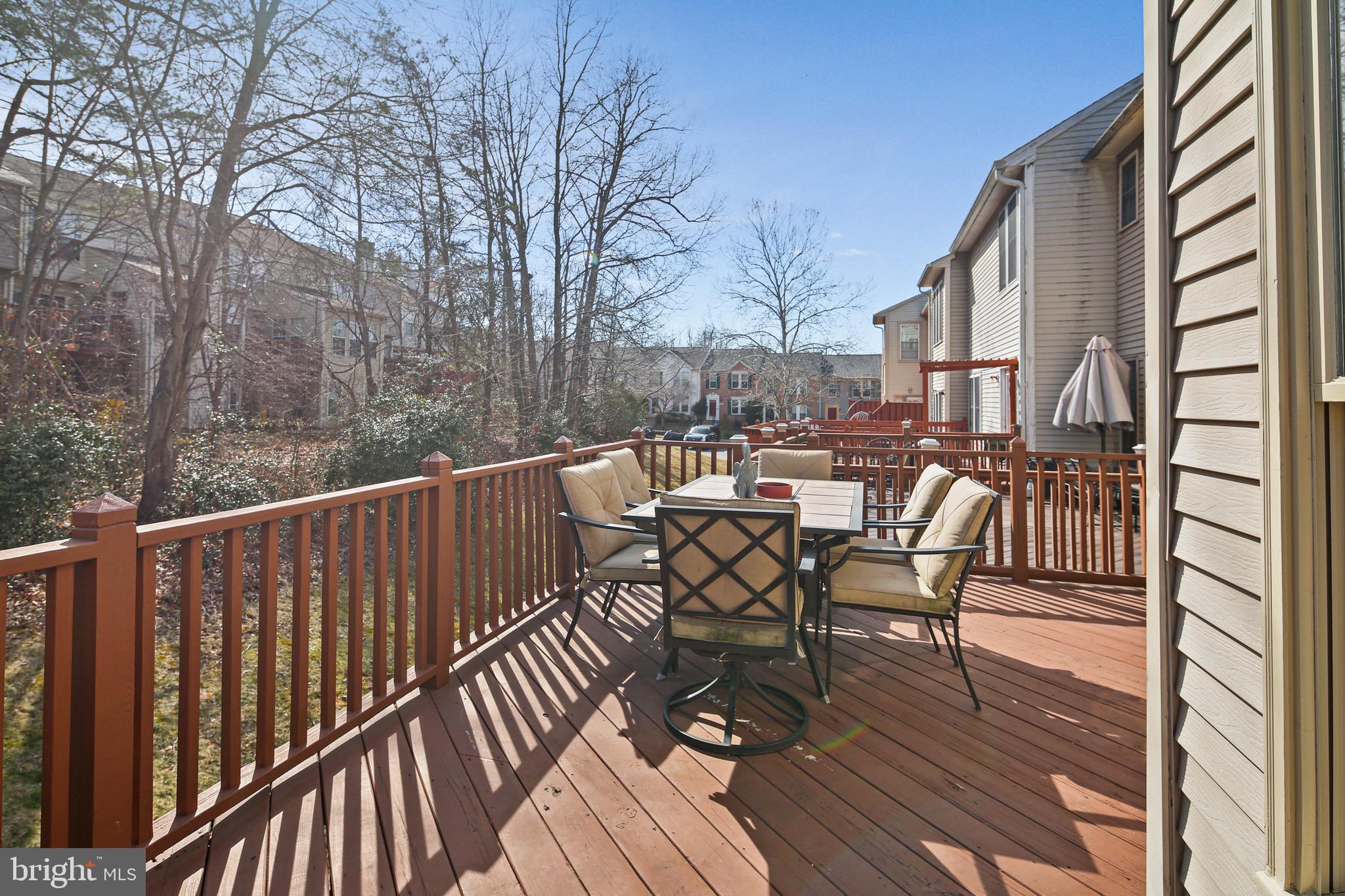 RUSSETT - Residential