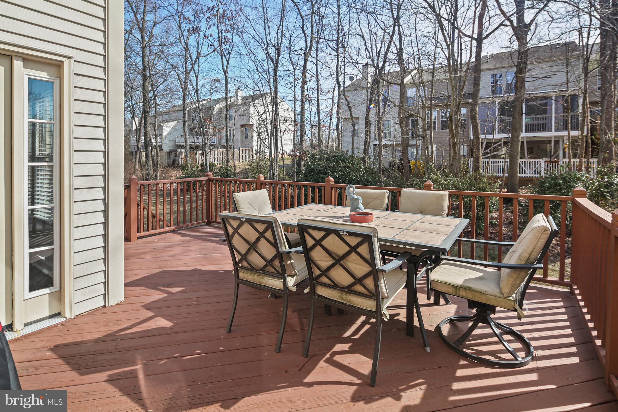 RUSSETT - Residential