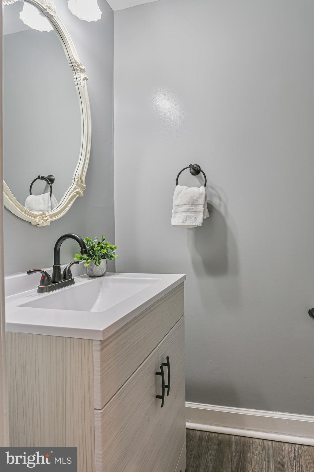 RUSSETT - Residential