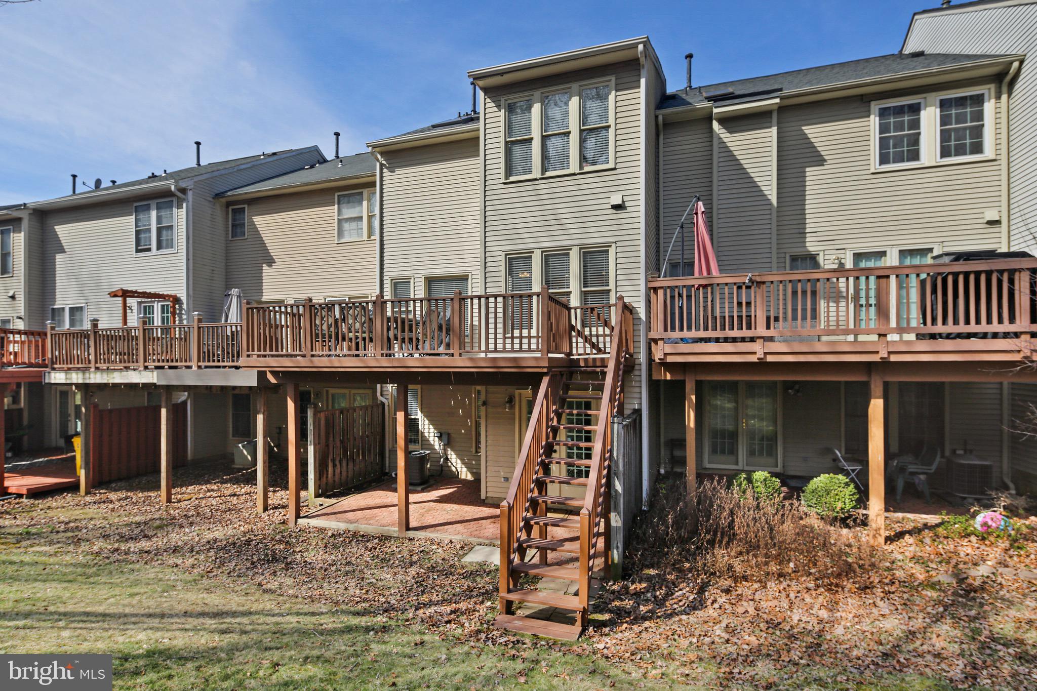 RUSSETT - Residential