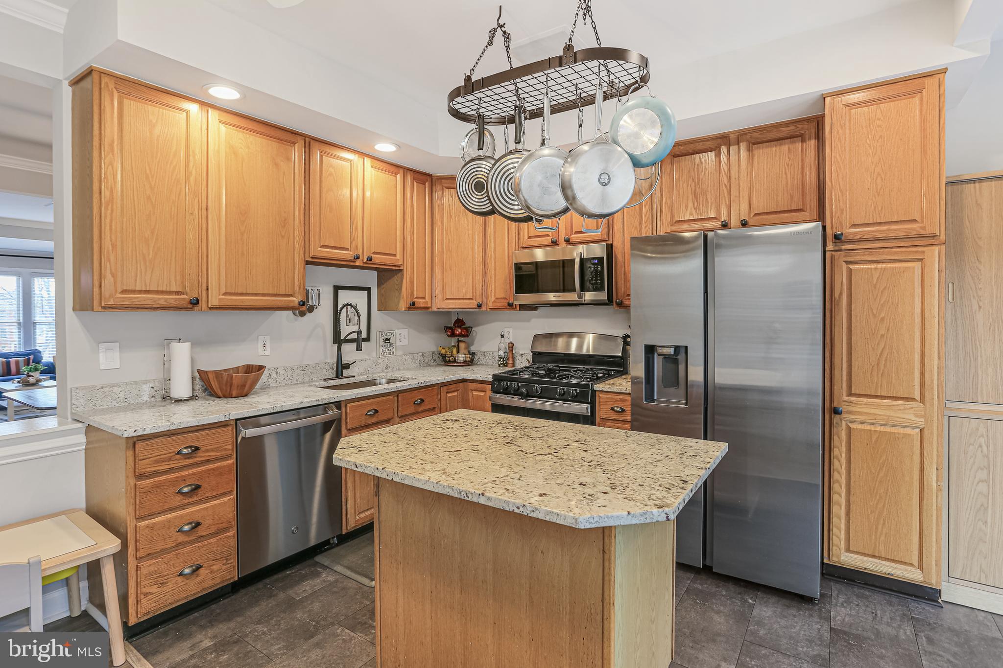 RUSSETT - Residential