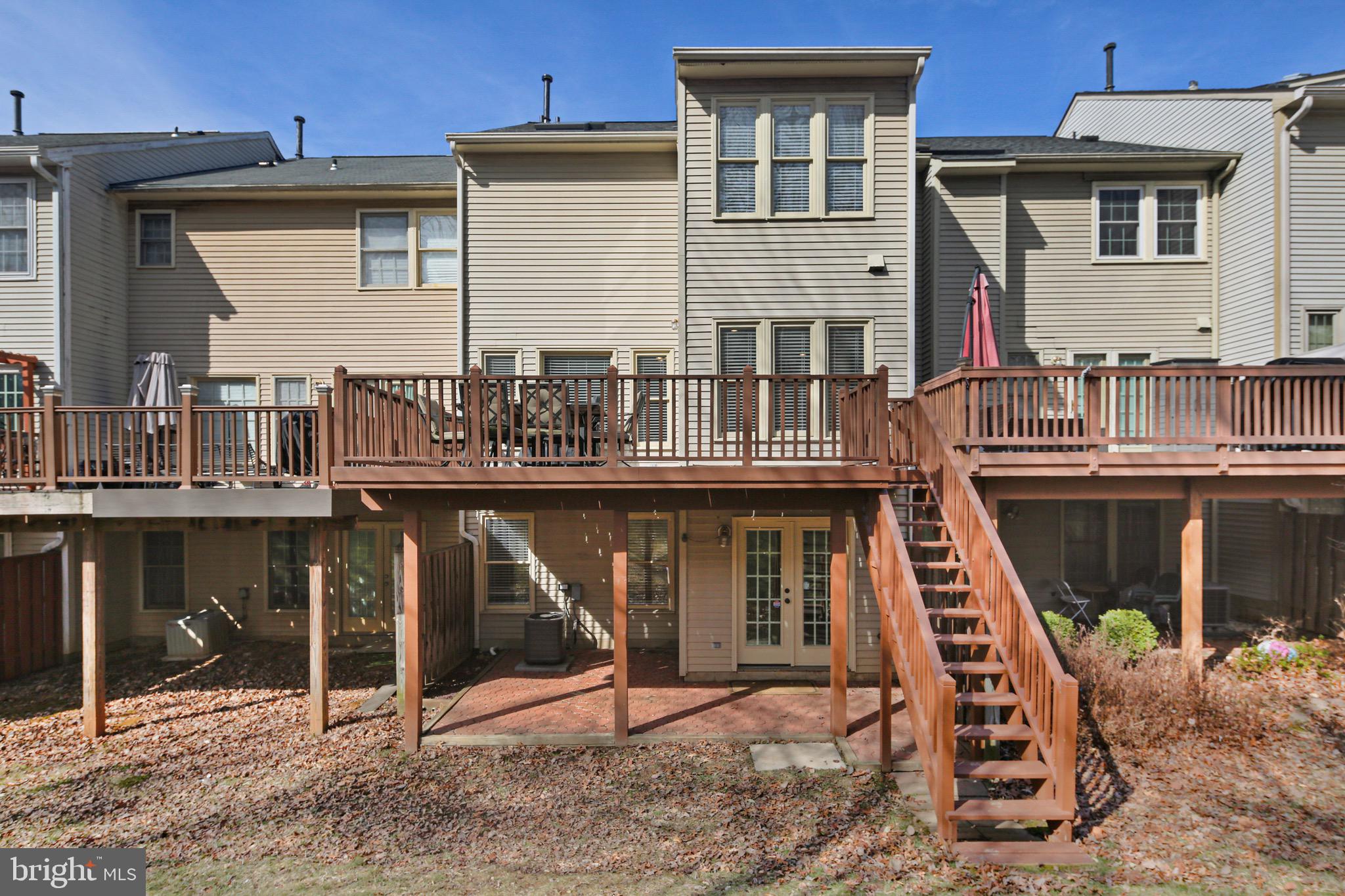 RUSSETT - Residential