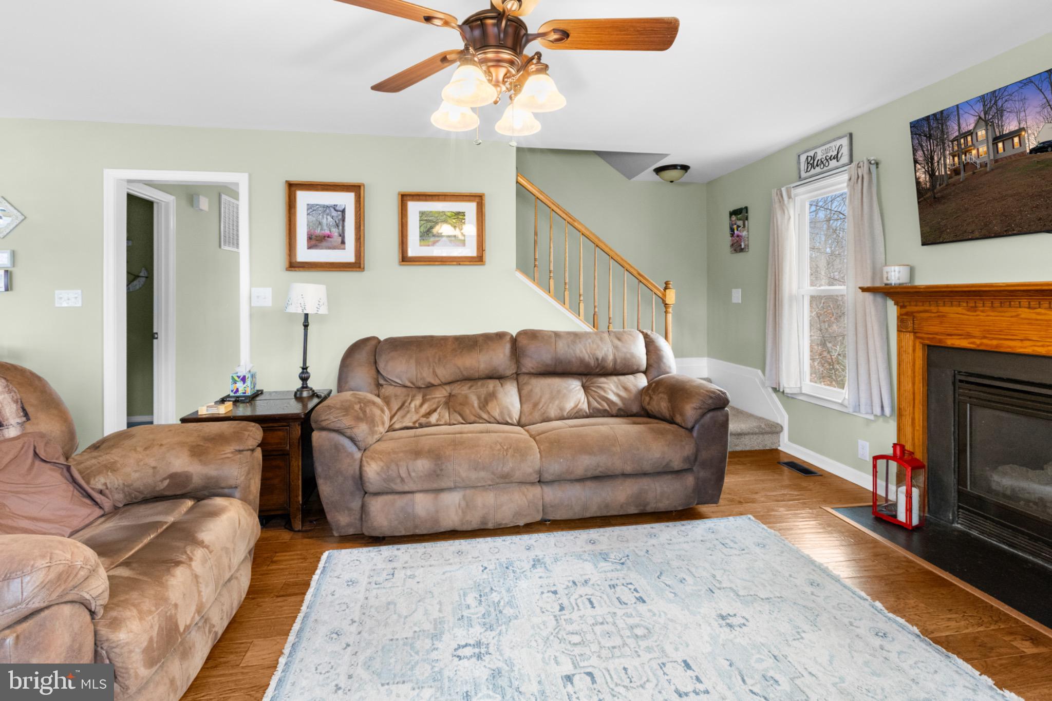 RIDGE POINTE - Residential