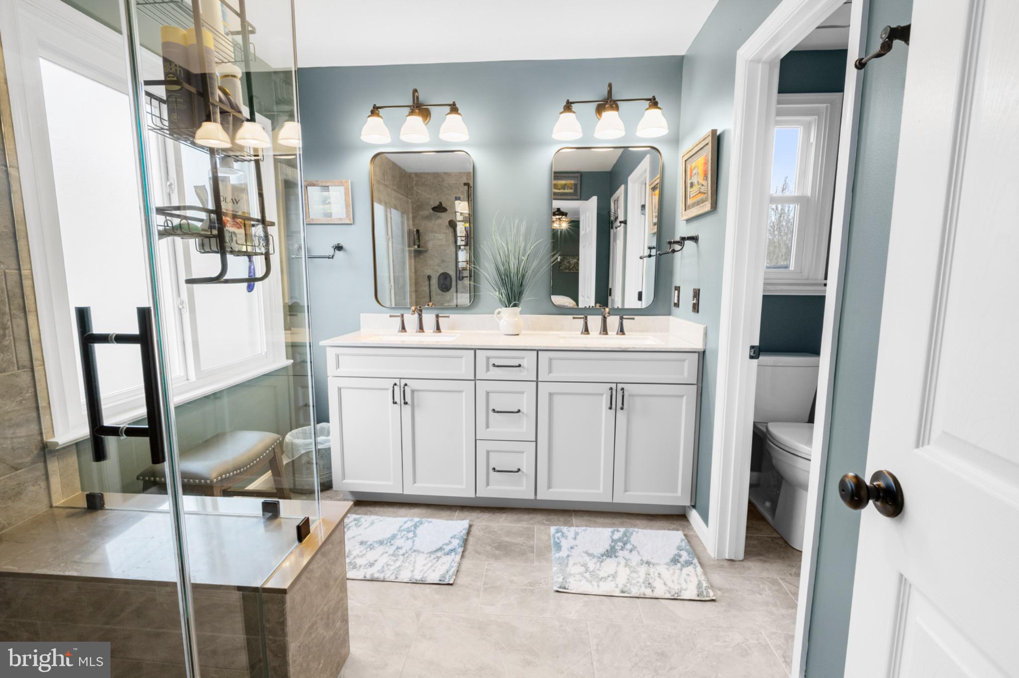 RIDGE POINTE - Residential