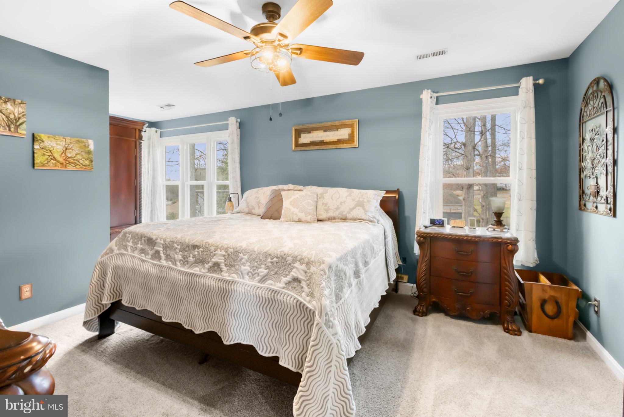 RIDGE POINTE - Residential