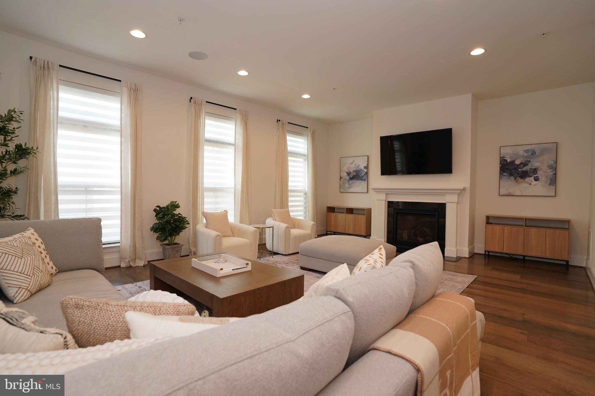 ONE LOUDOUN - Residential Lease