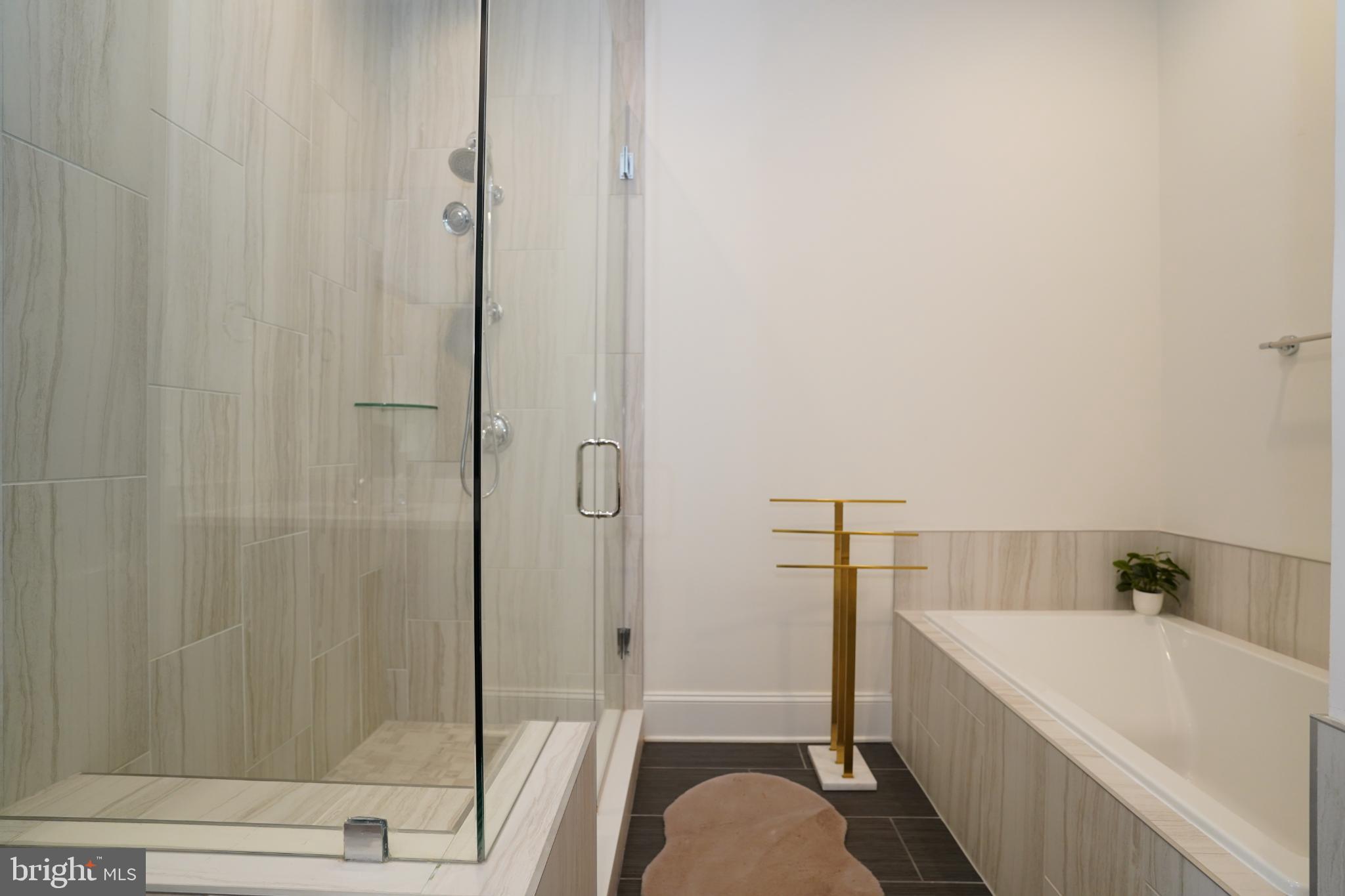 ONE LOUDOUN - Residential Lease