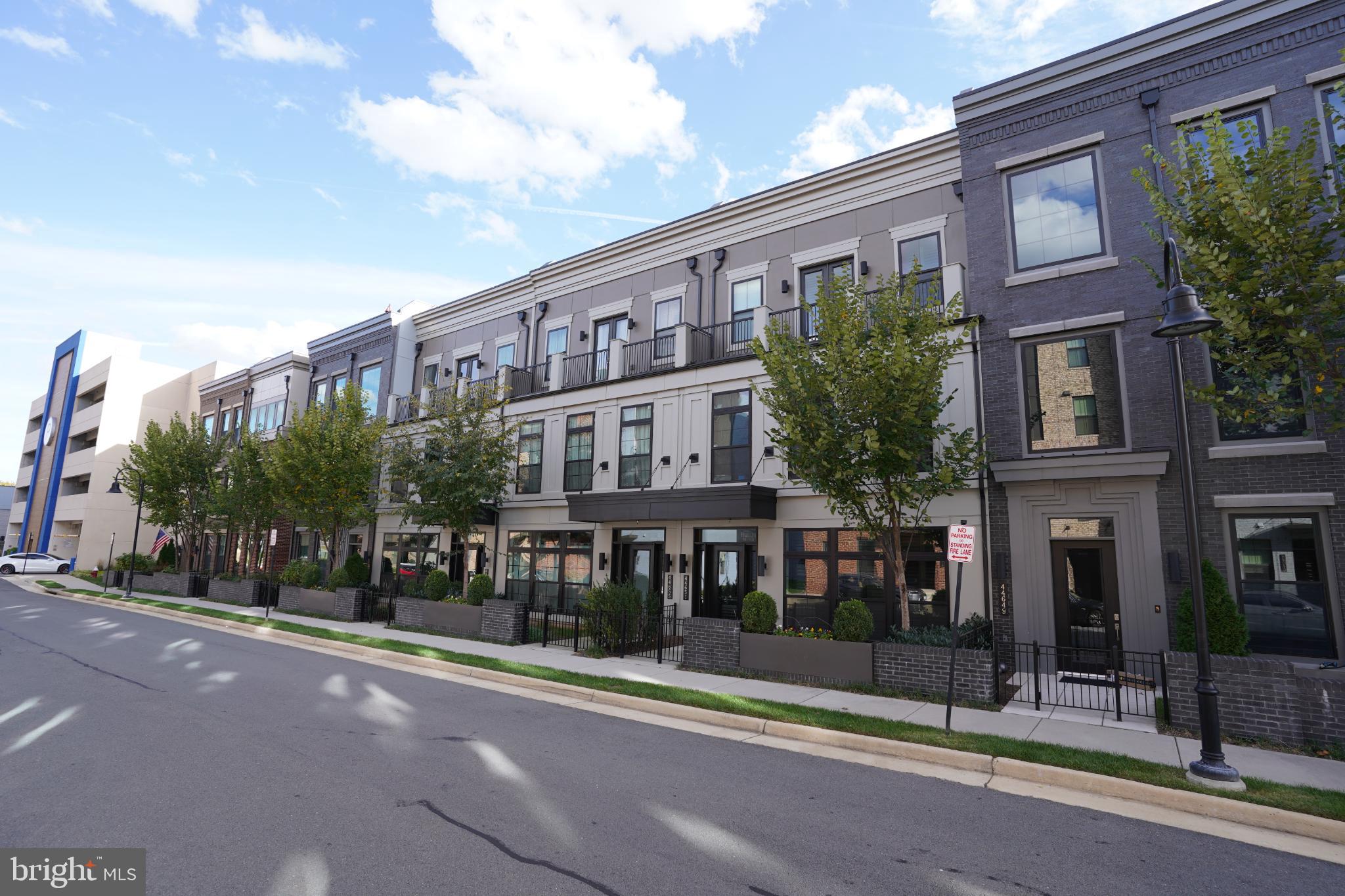 ONE LOUDOUN - Residential Lease