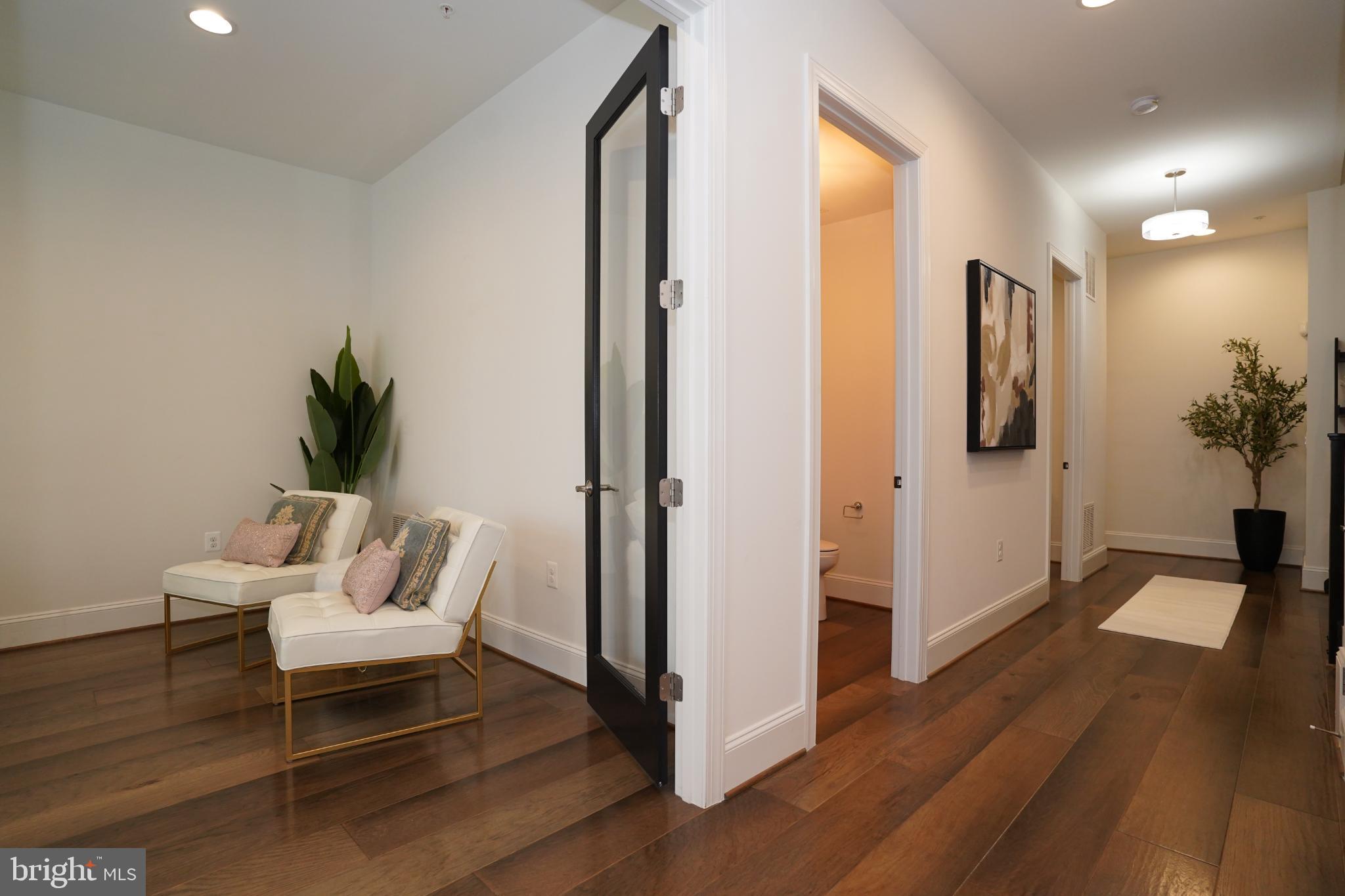 ONE LOUDOUN - Residential Lease