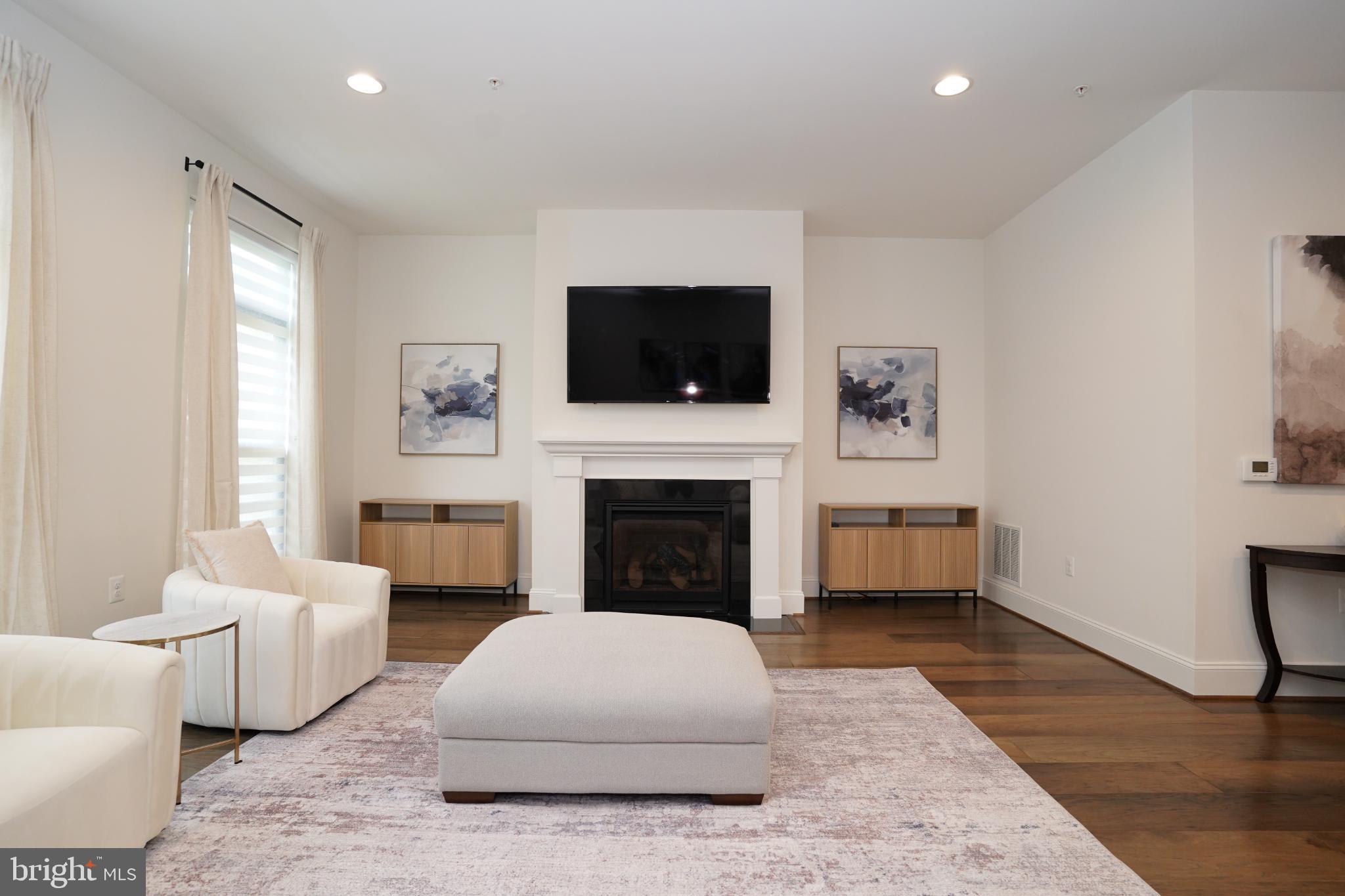 ONE LOUDOUN - Residential Lease