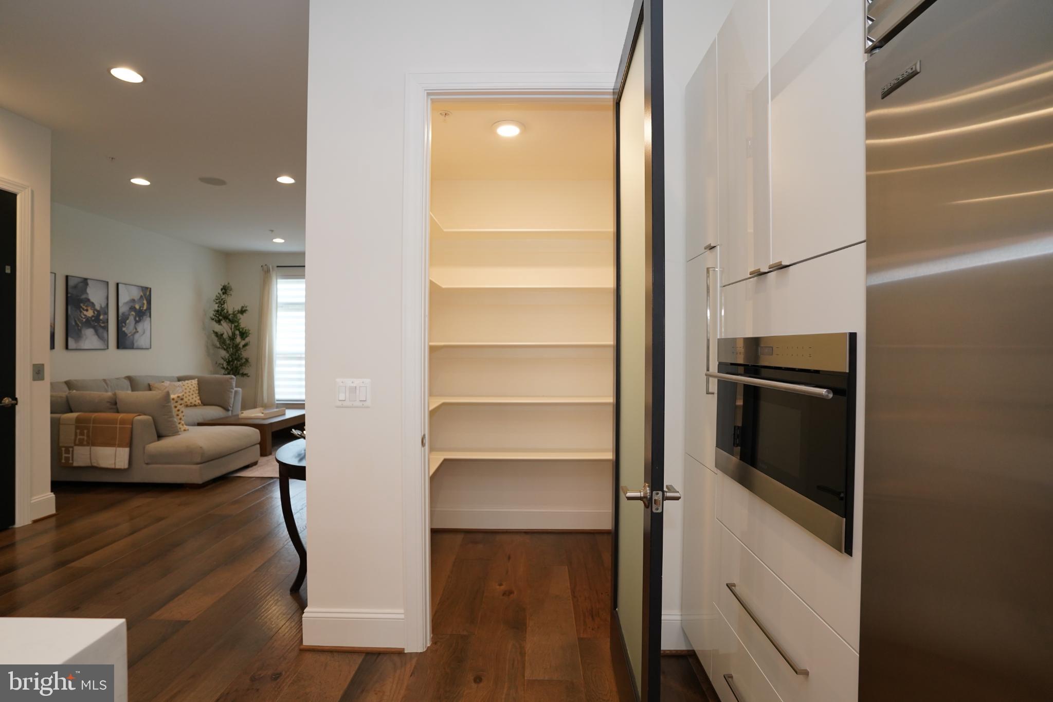 ONE LOUDOUN - Residential Lease