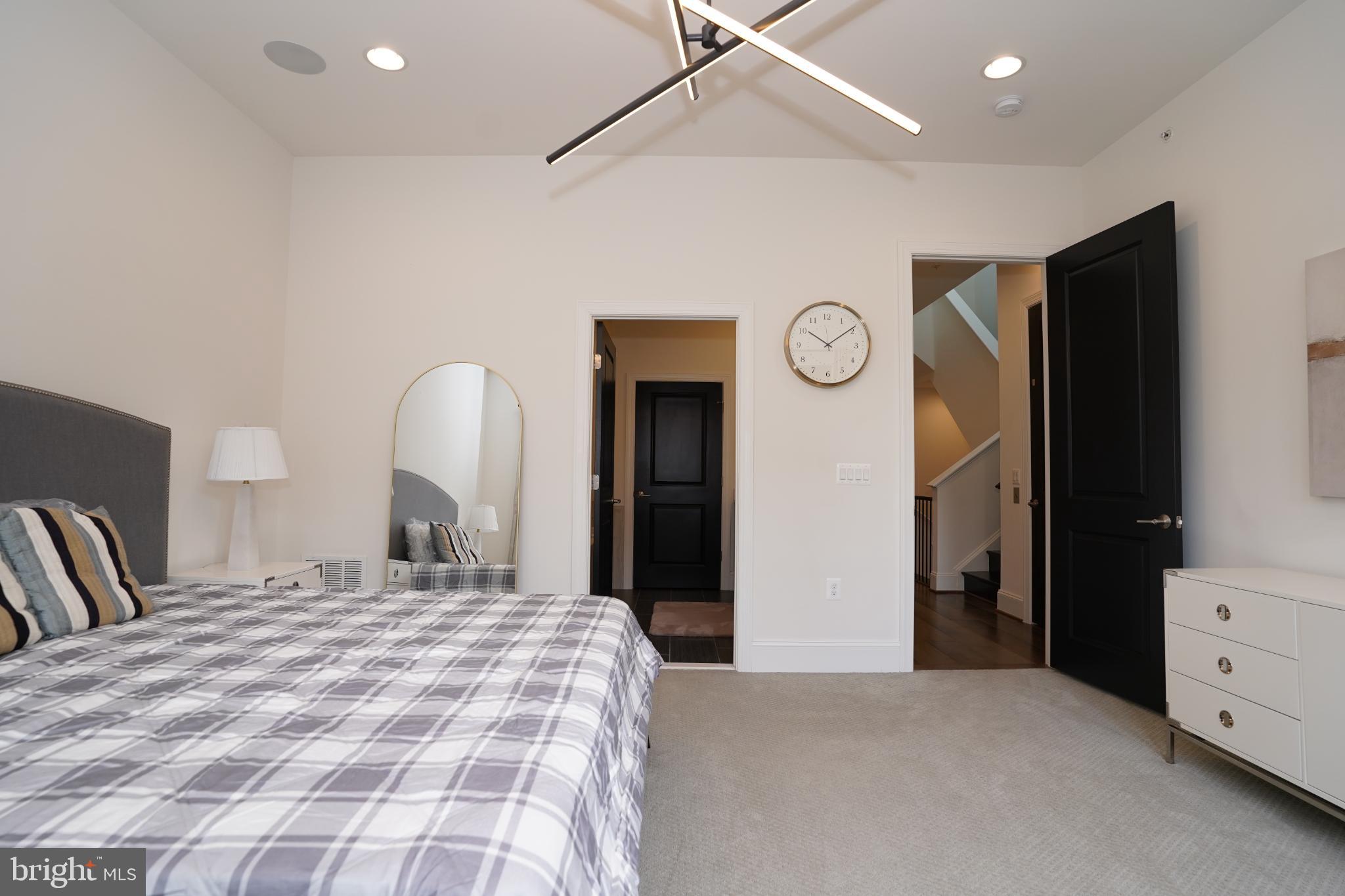 ONE LOUDOUN - Residential Lease