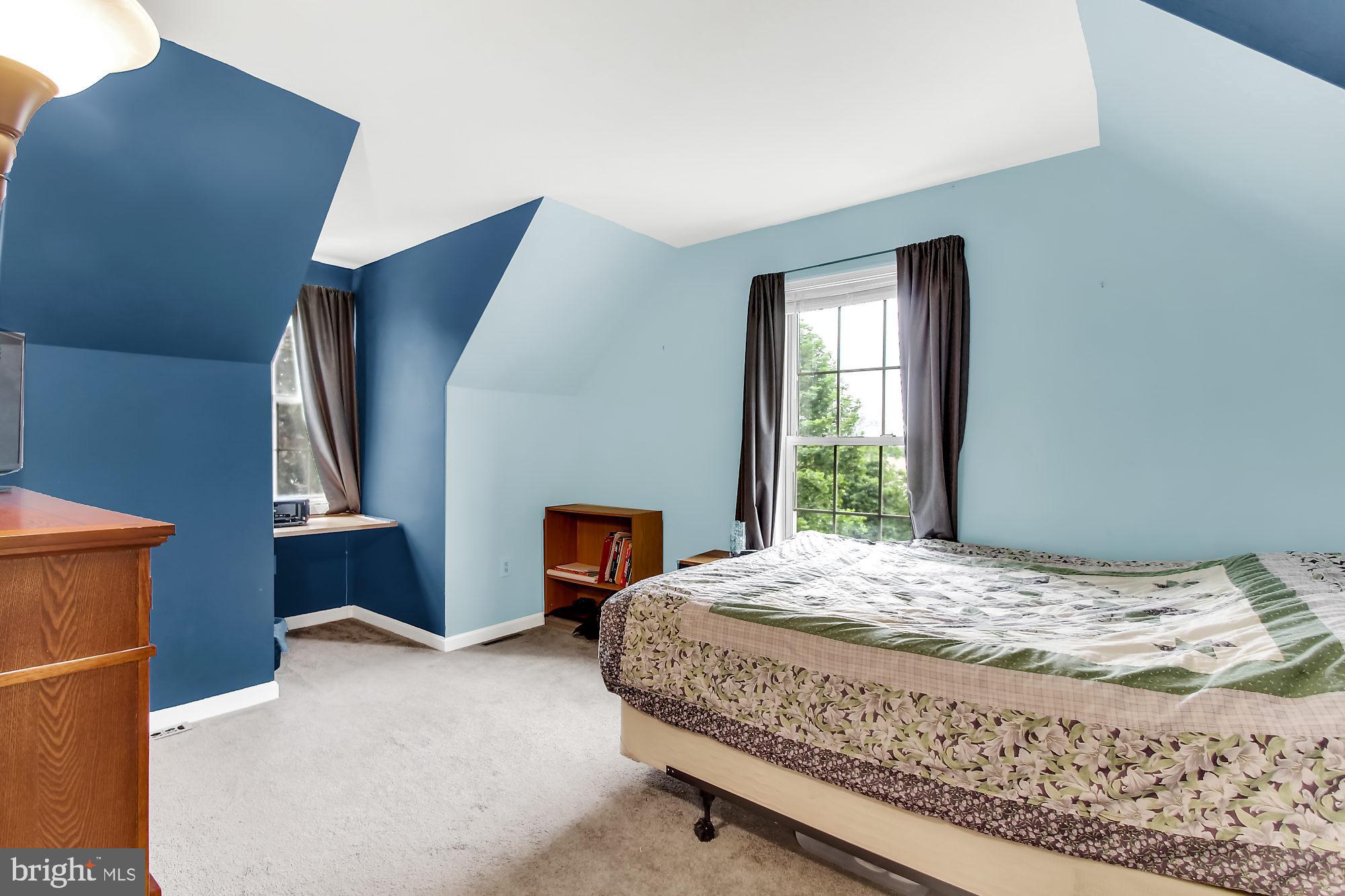 CROWN POINTE CONDOMINIUMS - Residential