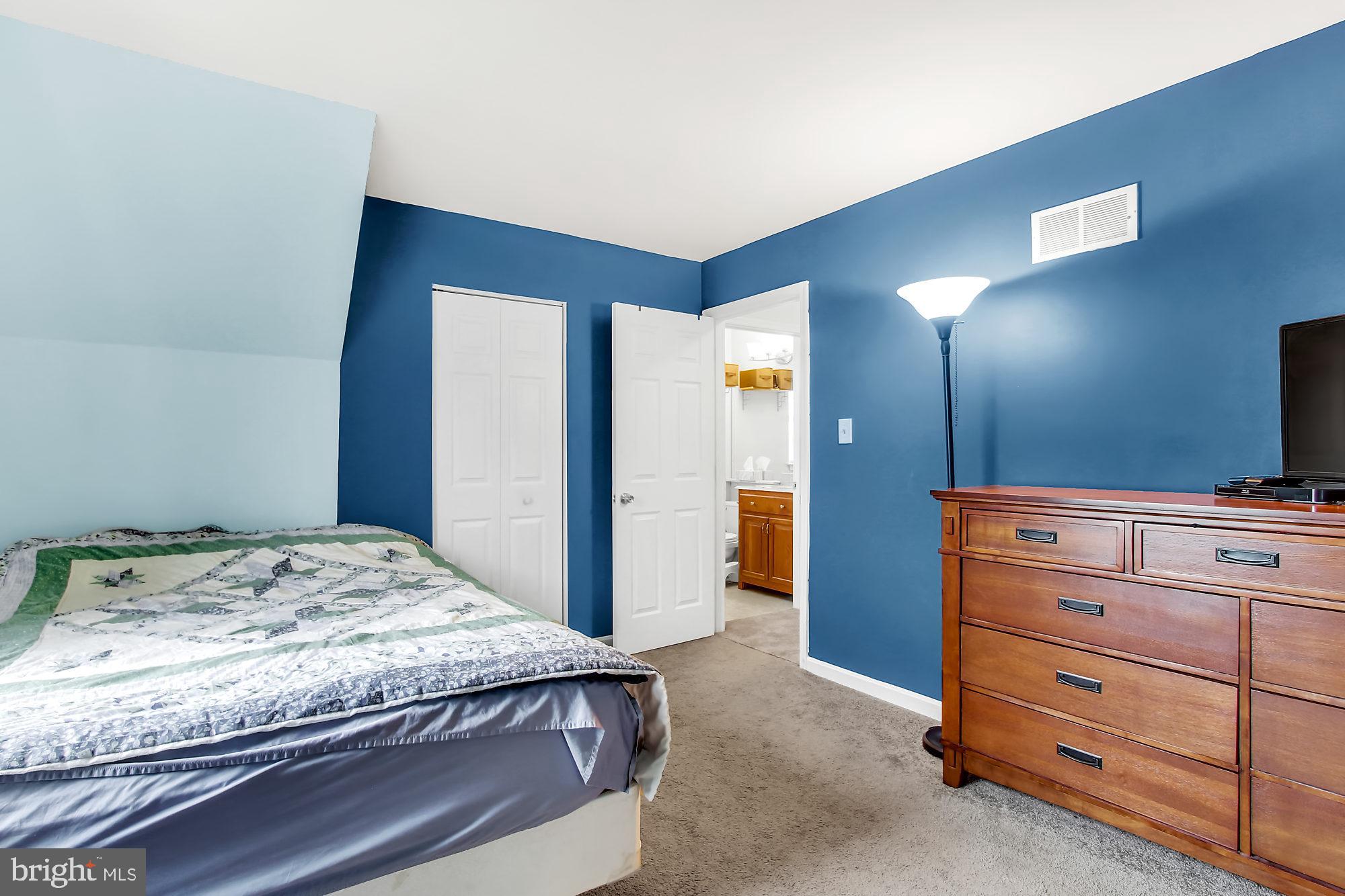 CROWN POINTE CONDOMINIUMS - Residential