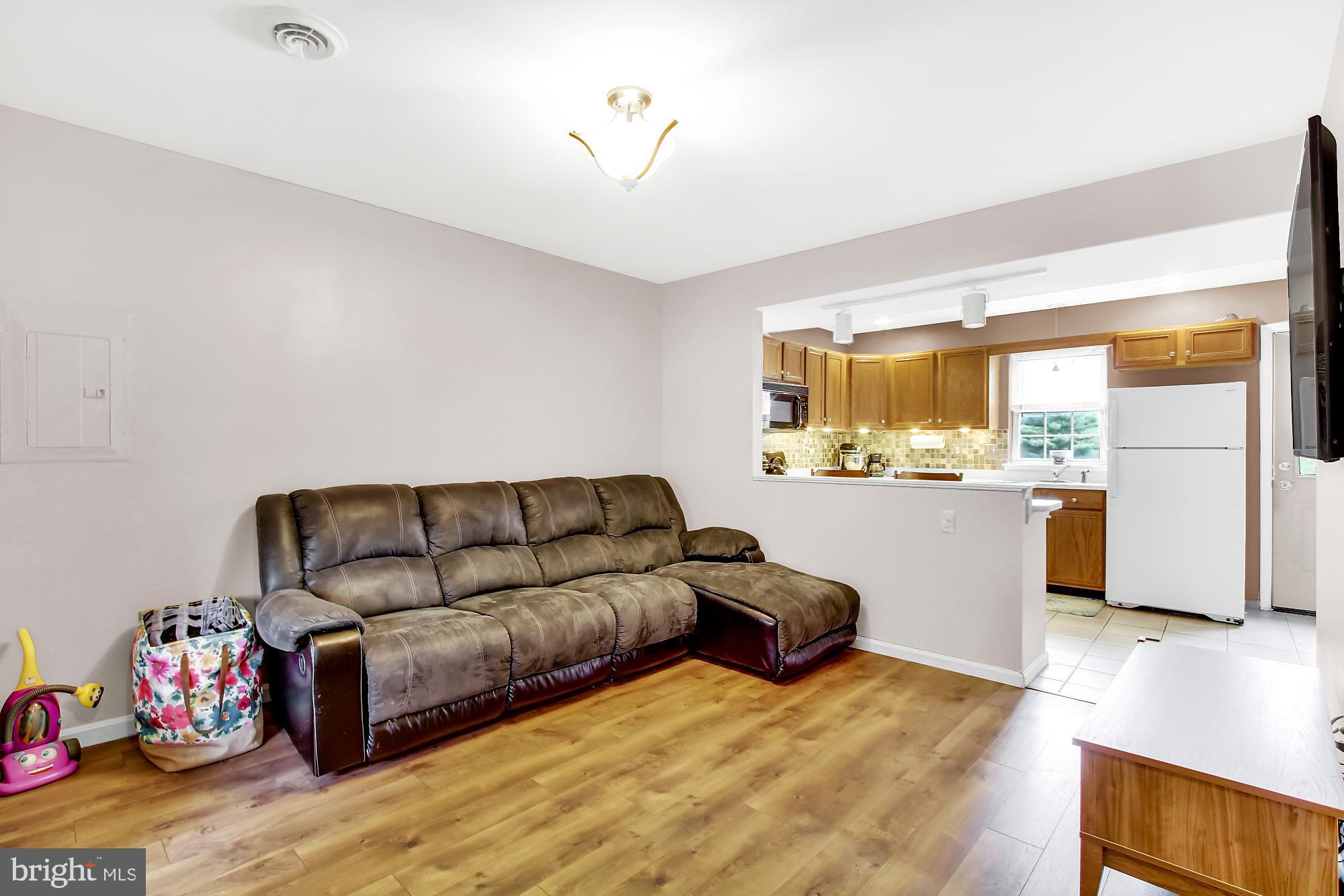 CROWN POINTE CONDOMINIUMS - Residential