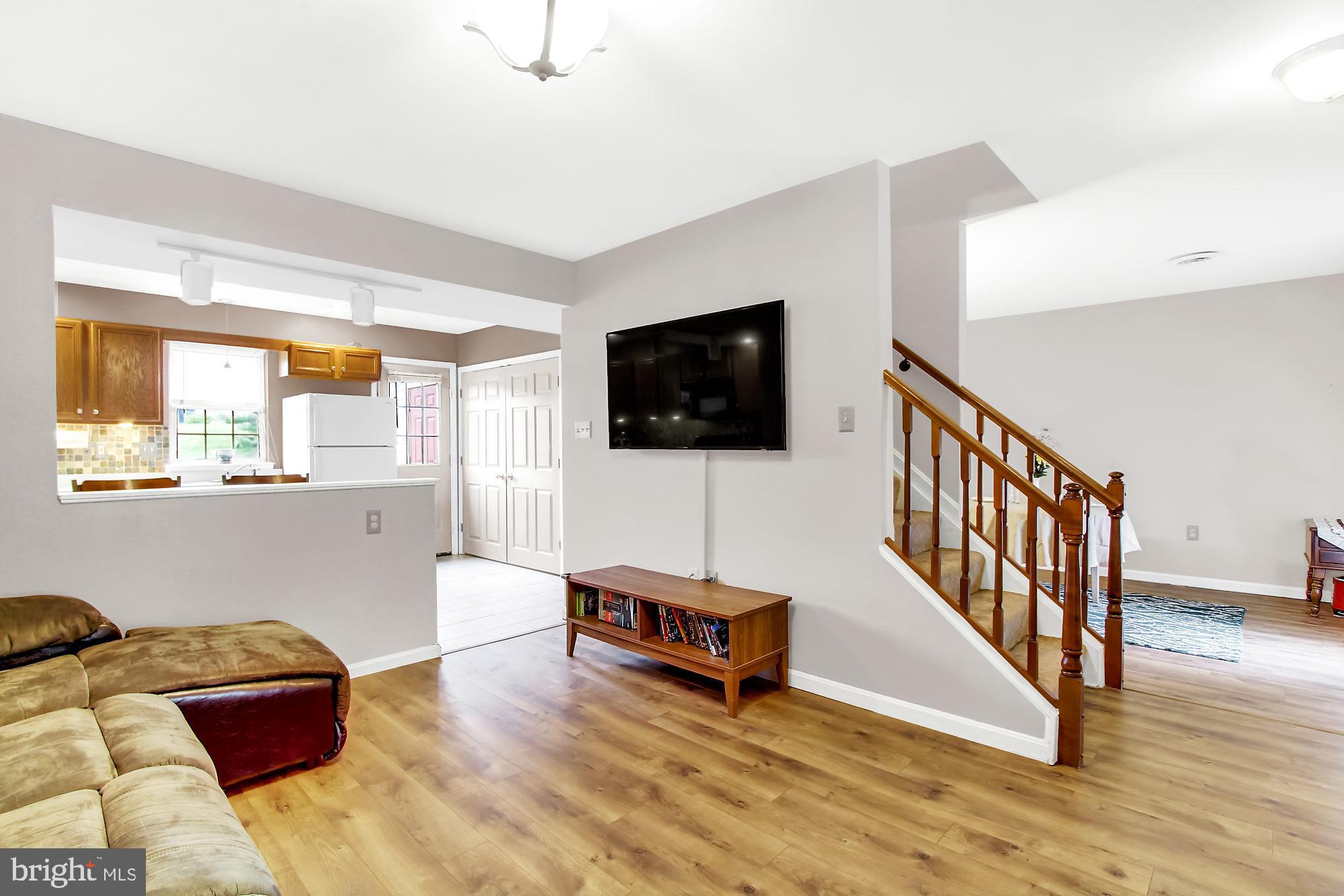 CROWN POINTE CONDOMINIUMS - Residential