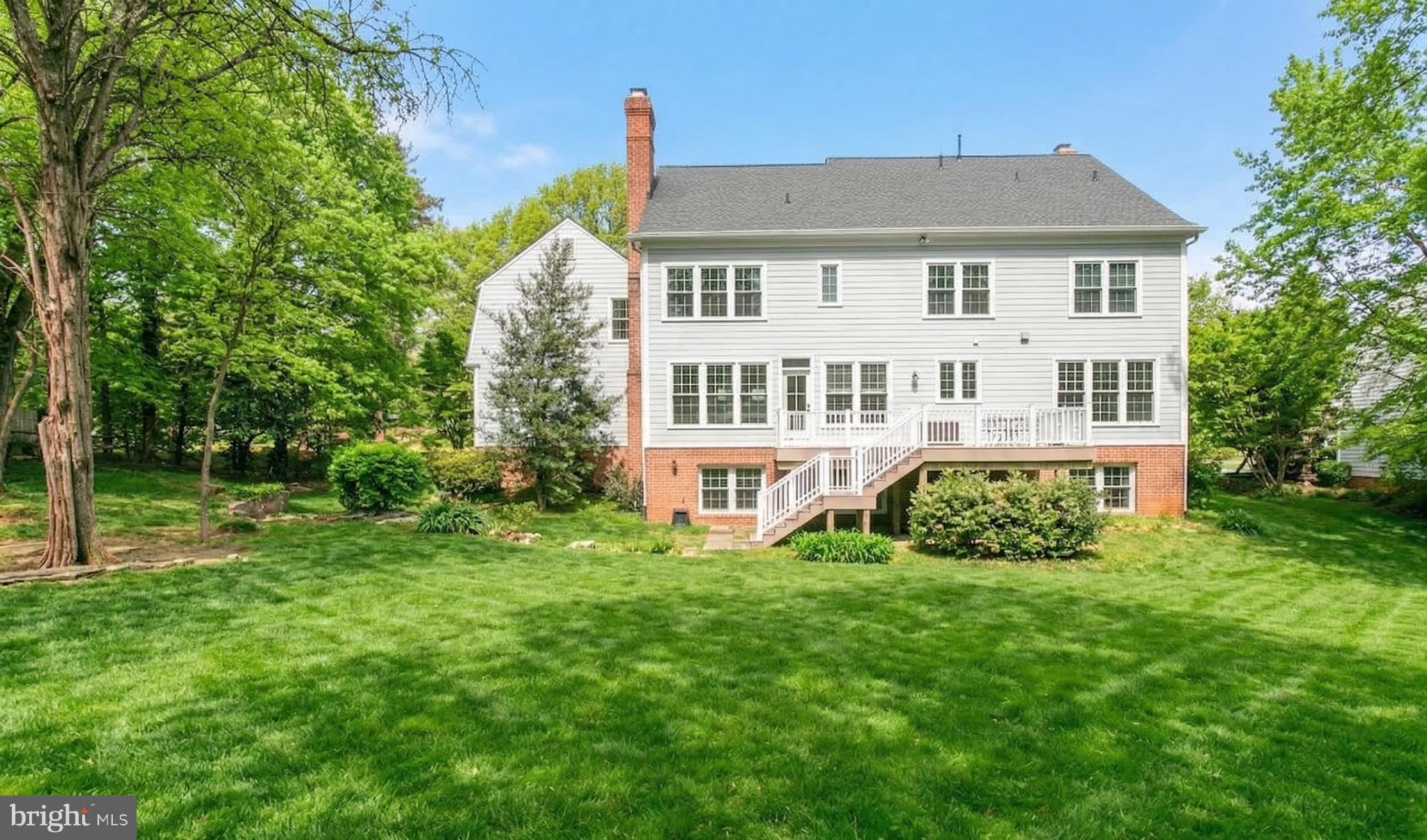 CARDEROCK SPRINGS - Residential