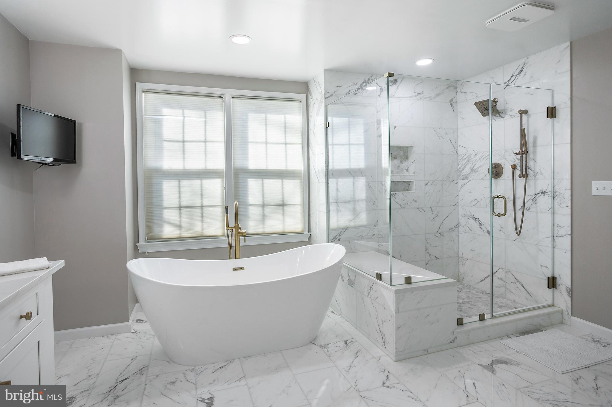 CARDEROCK SPRINGS - Residential