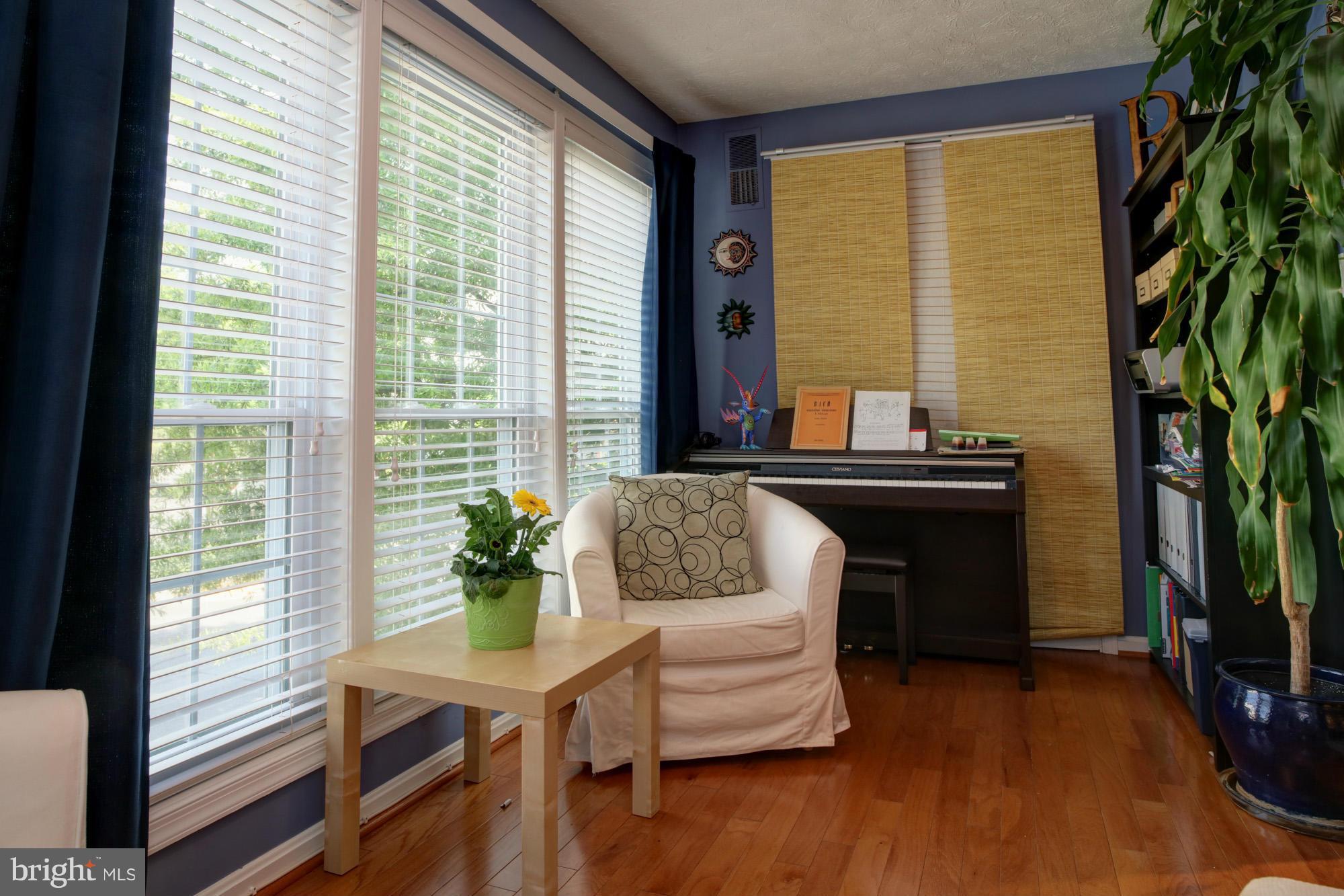 THE OAKTON - Residential Lease