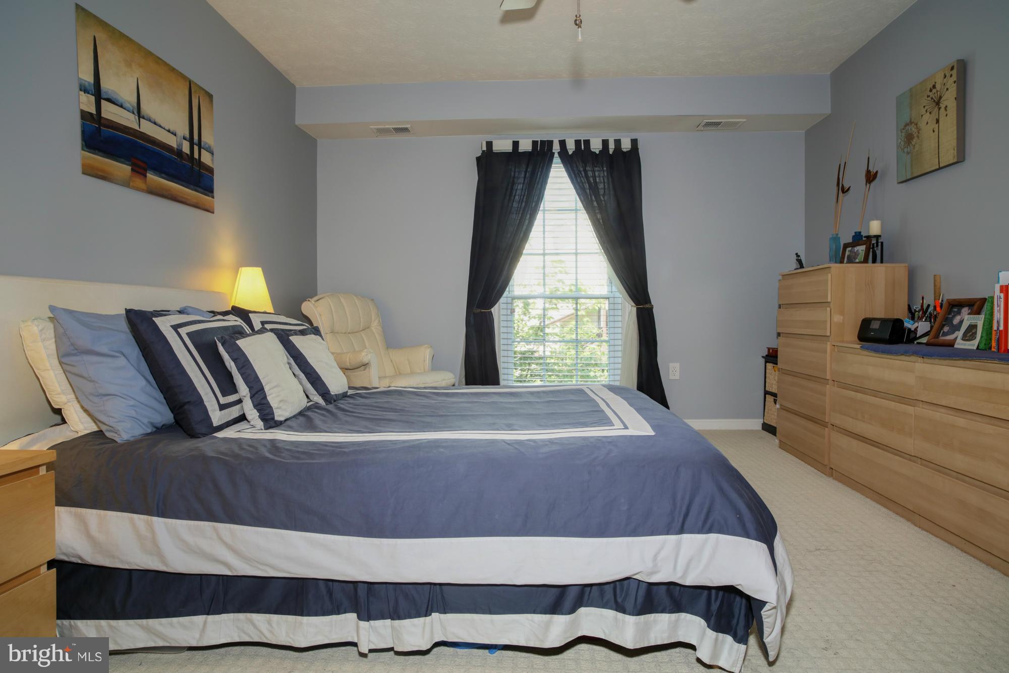 THE OAKTON - Residential Lease