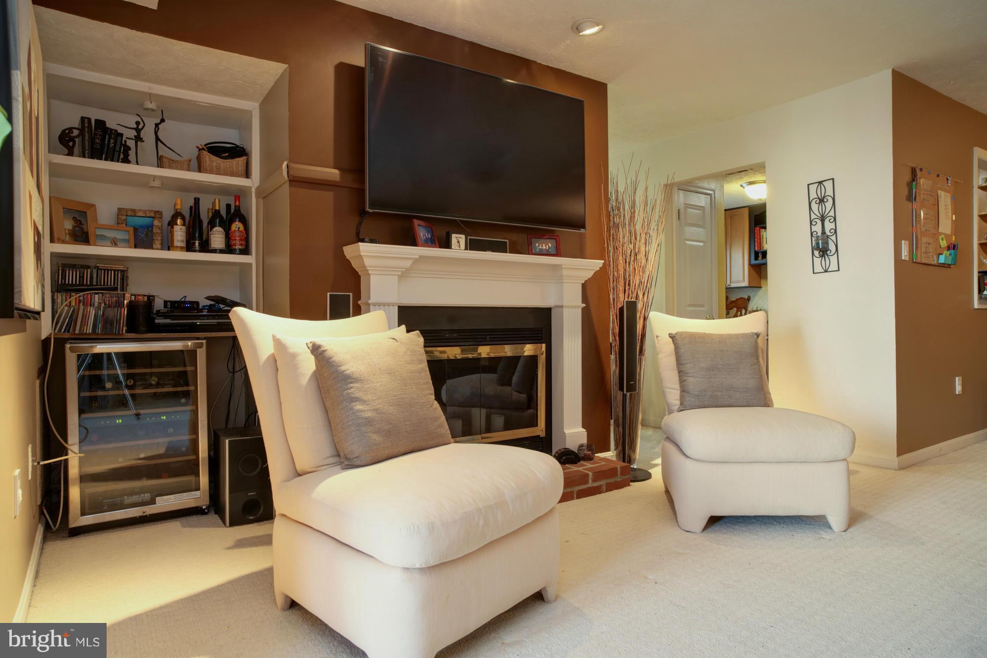 THE OAKTON - Residential Lease