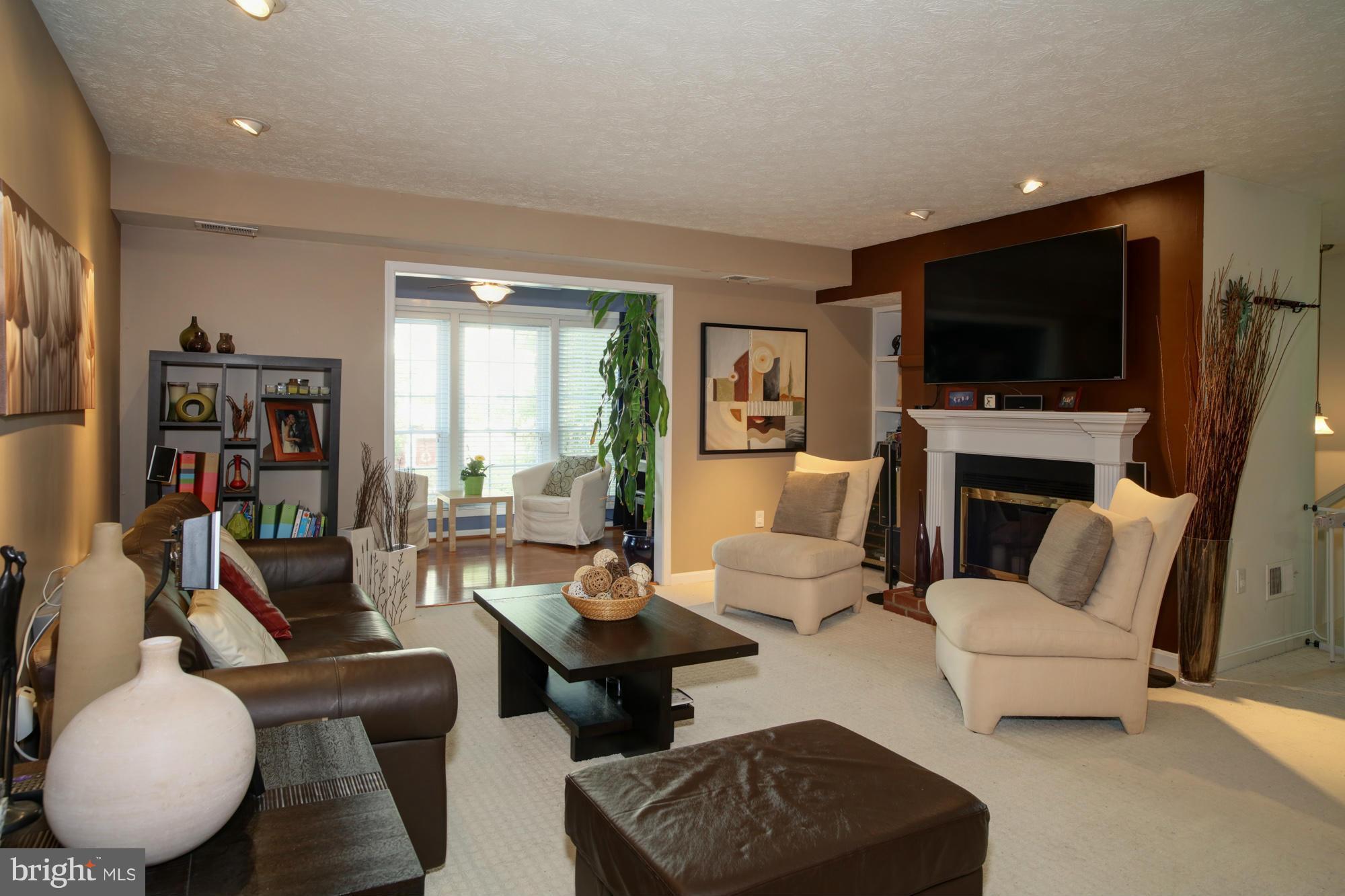 THE OAKTON - Residential Lease