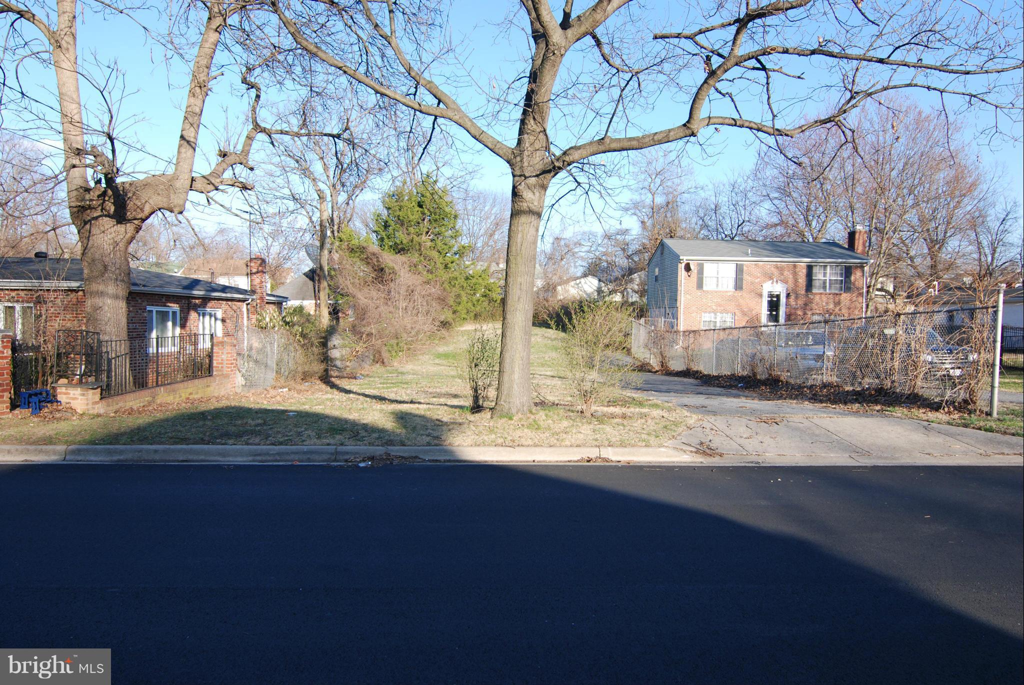 907 CYPRESSTREE DRIVE