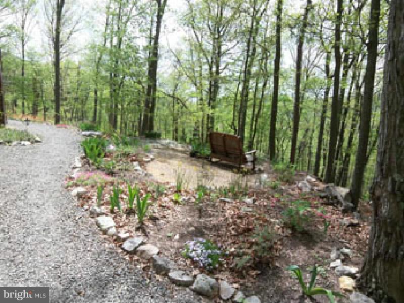 ROUSE MOUNTAIN - Residential