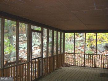 ROUSE MOUNTAIN - Residential