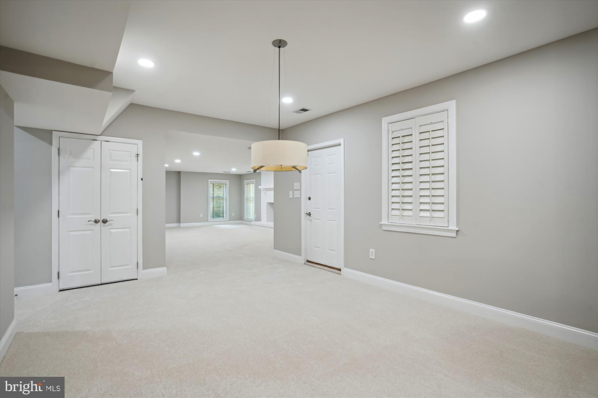 HIGHVIEW THREE - Residential