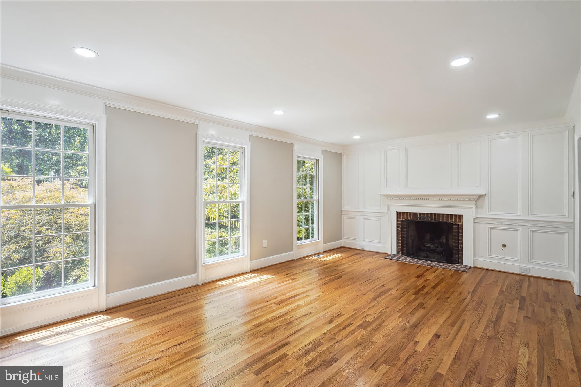 HIGHVIEW THREE - Residential