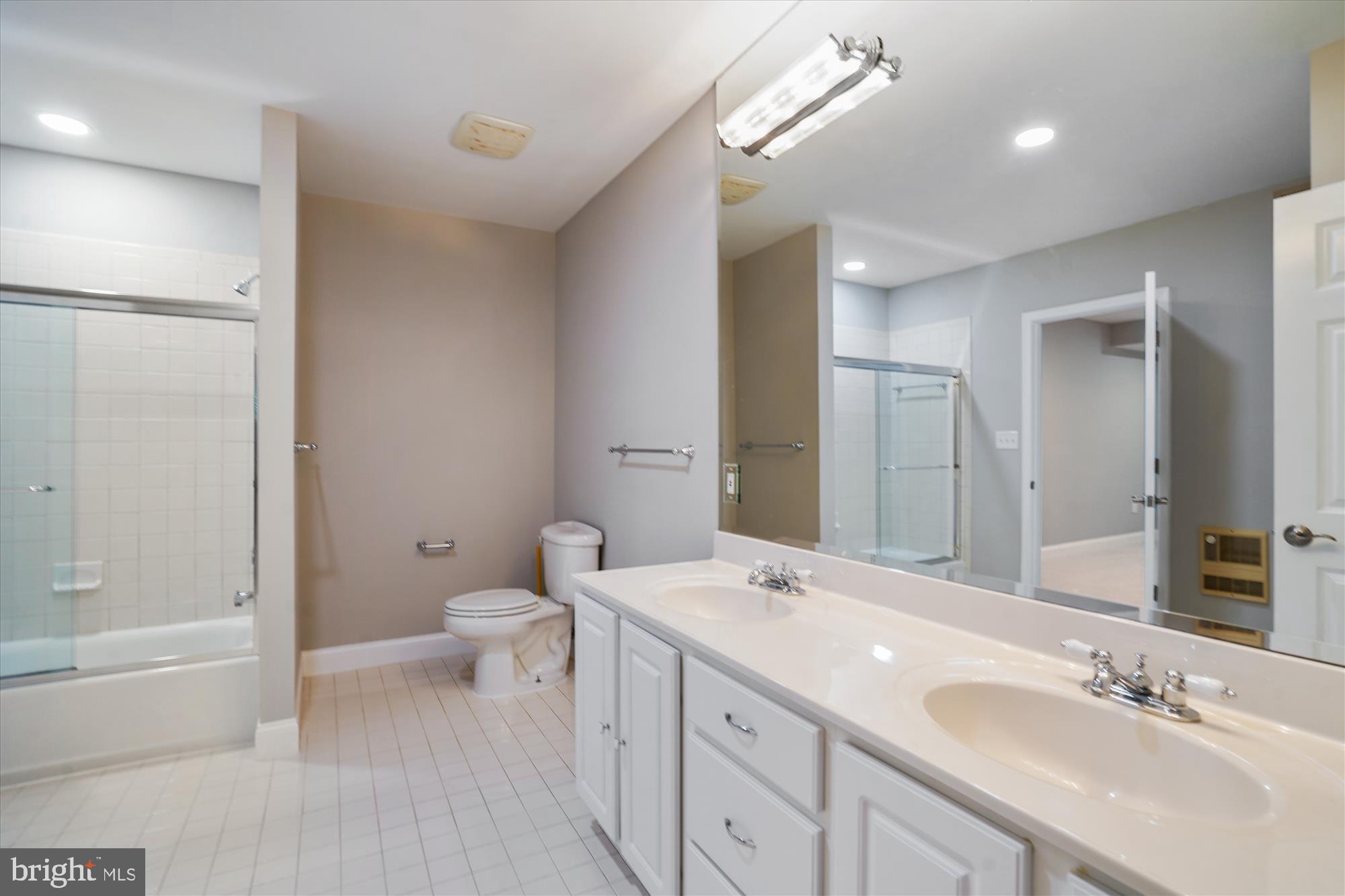 HIGHVIEW THREE - Residential