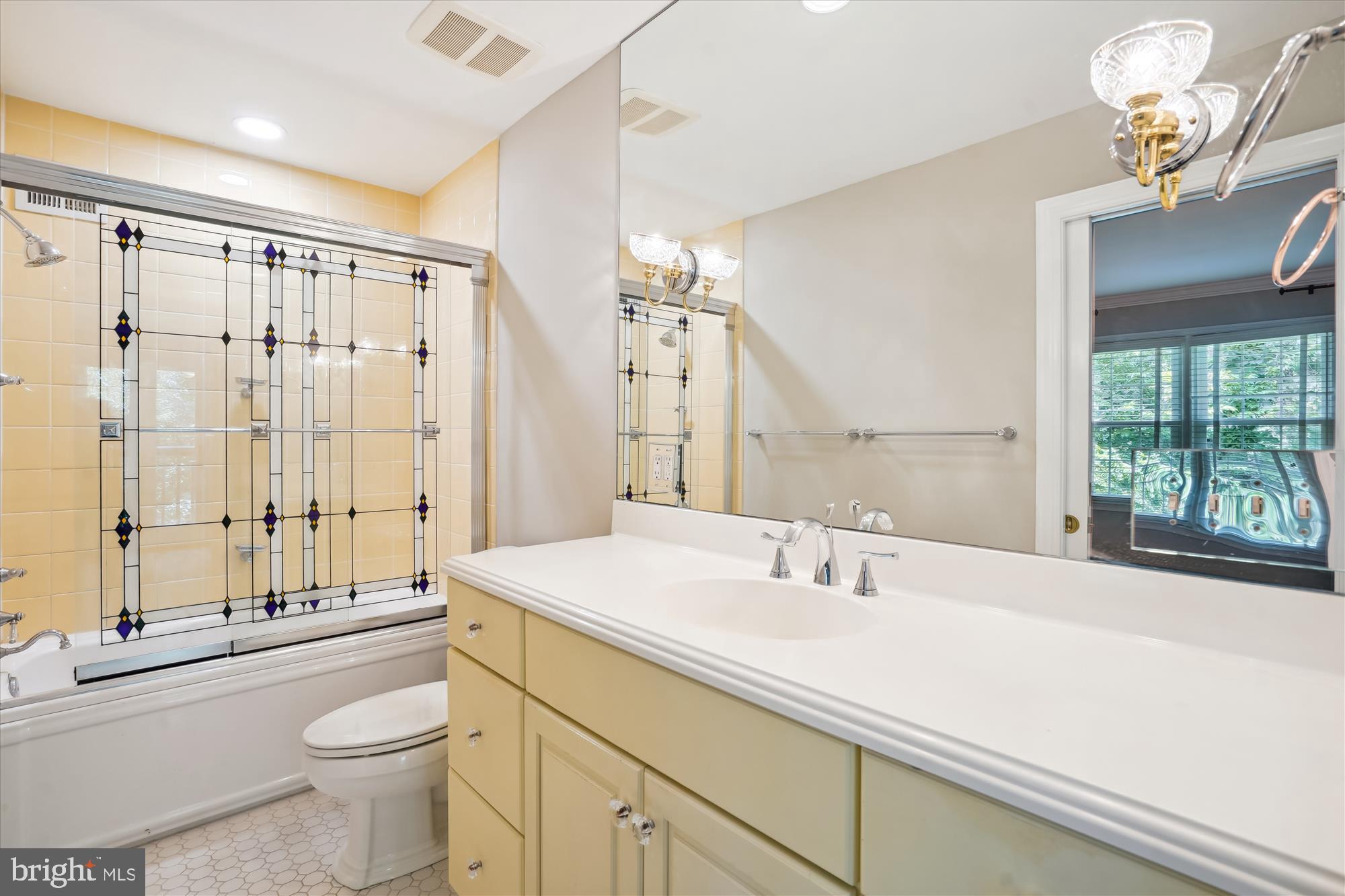 HIGHVIEW THREE - Residential