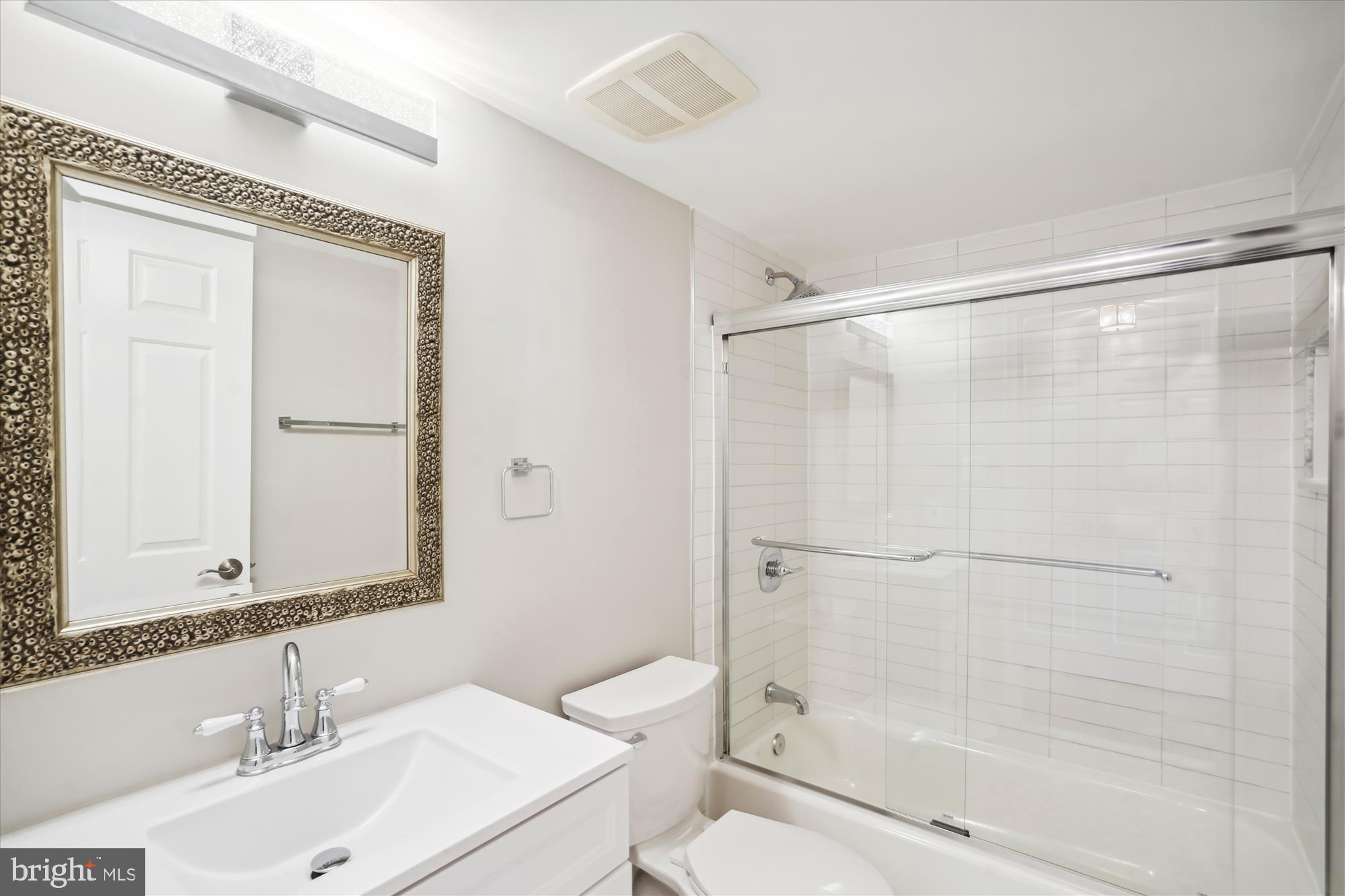 HIGHVIEW THREE - Residential