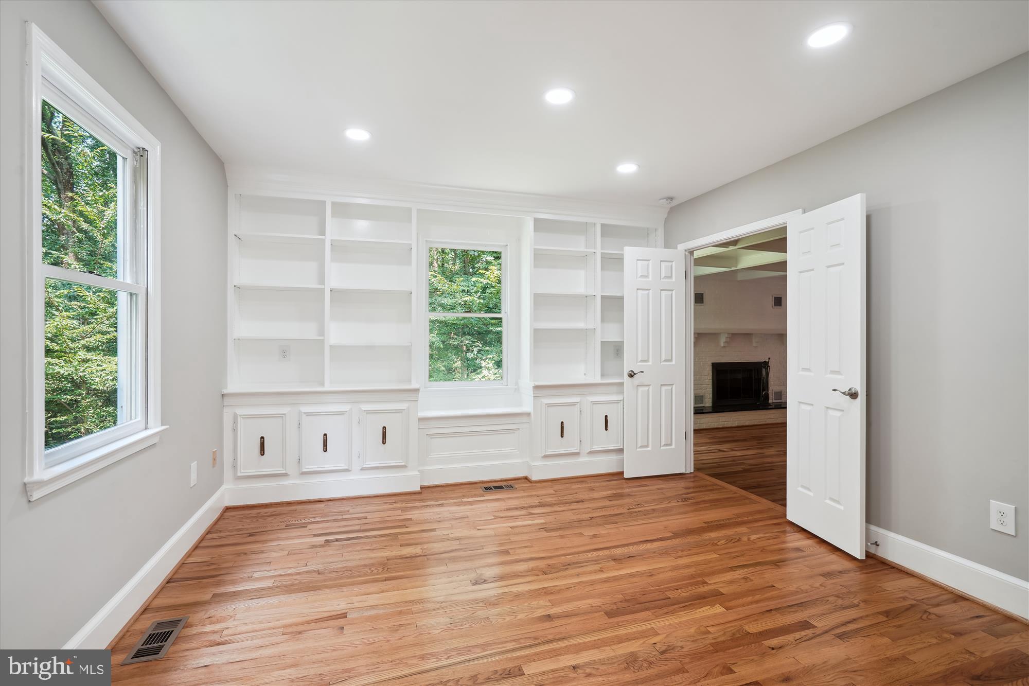 HIGHVIEW THREE - Residential