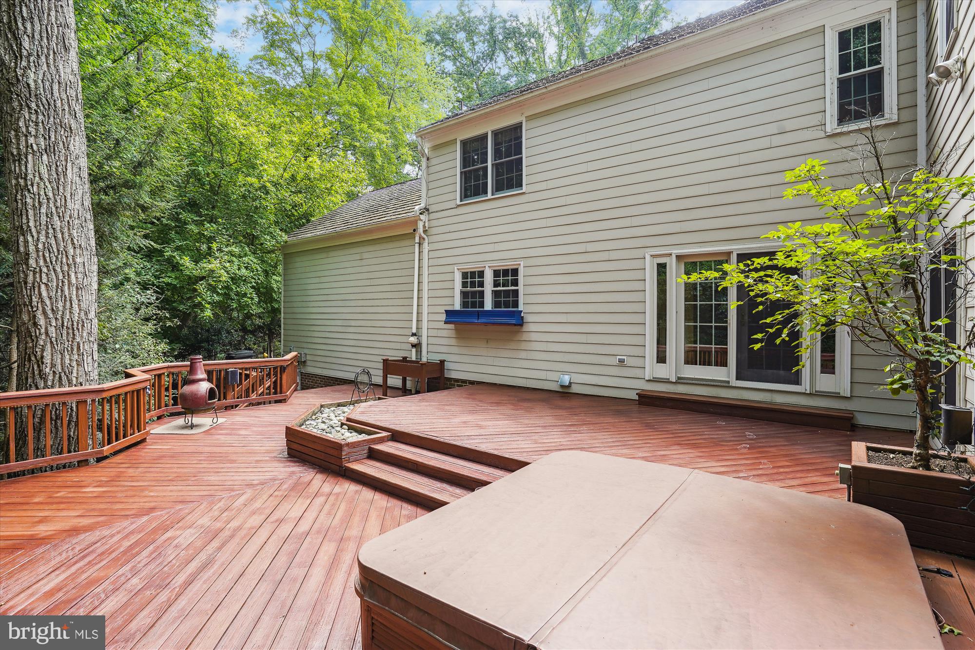 HIGHVIEW THREE - Residential