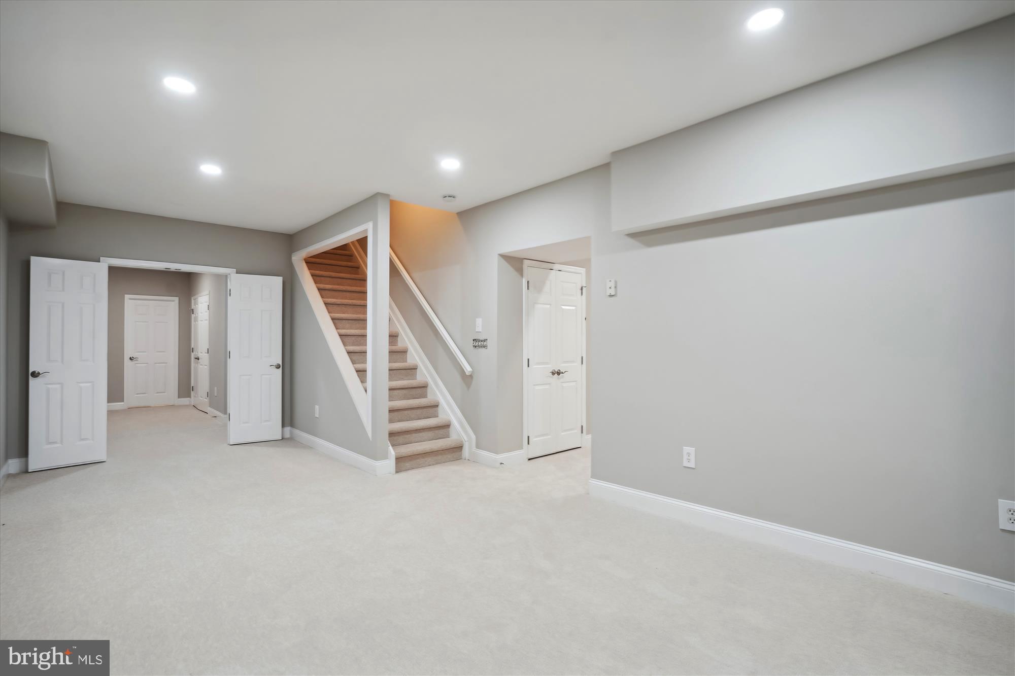 HIGHVIEW THREE - Residential