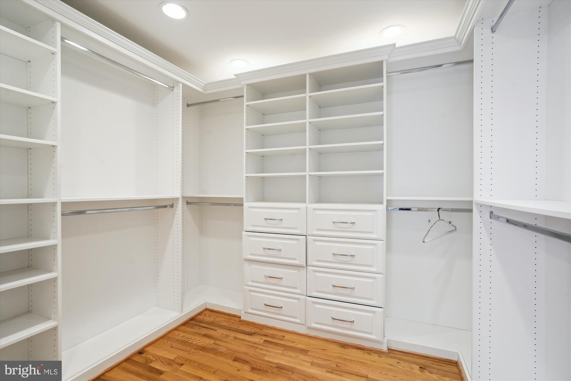 HIGHVIEW THREE - Residential