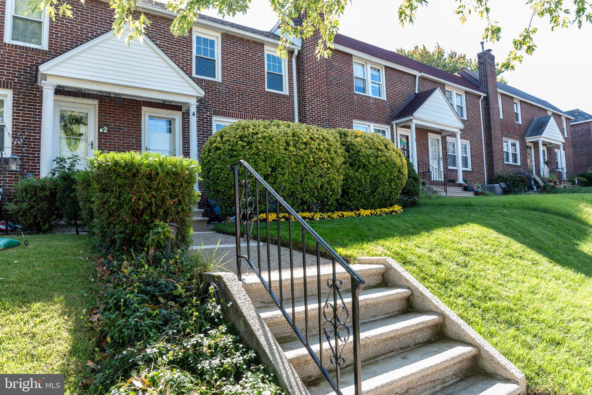 4 DOWLING AVENUE